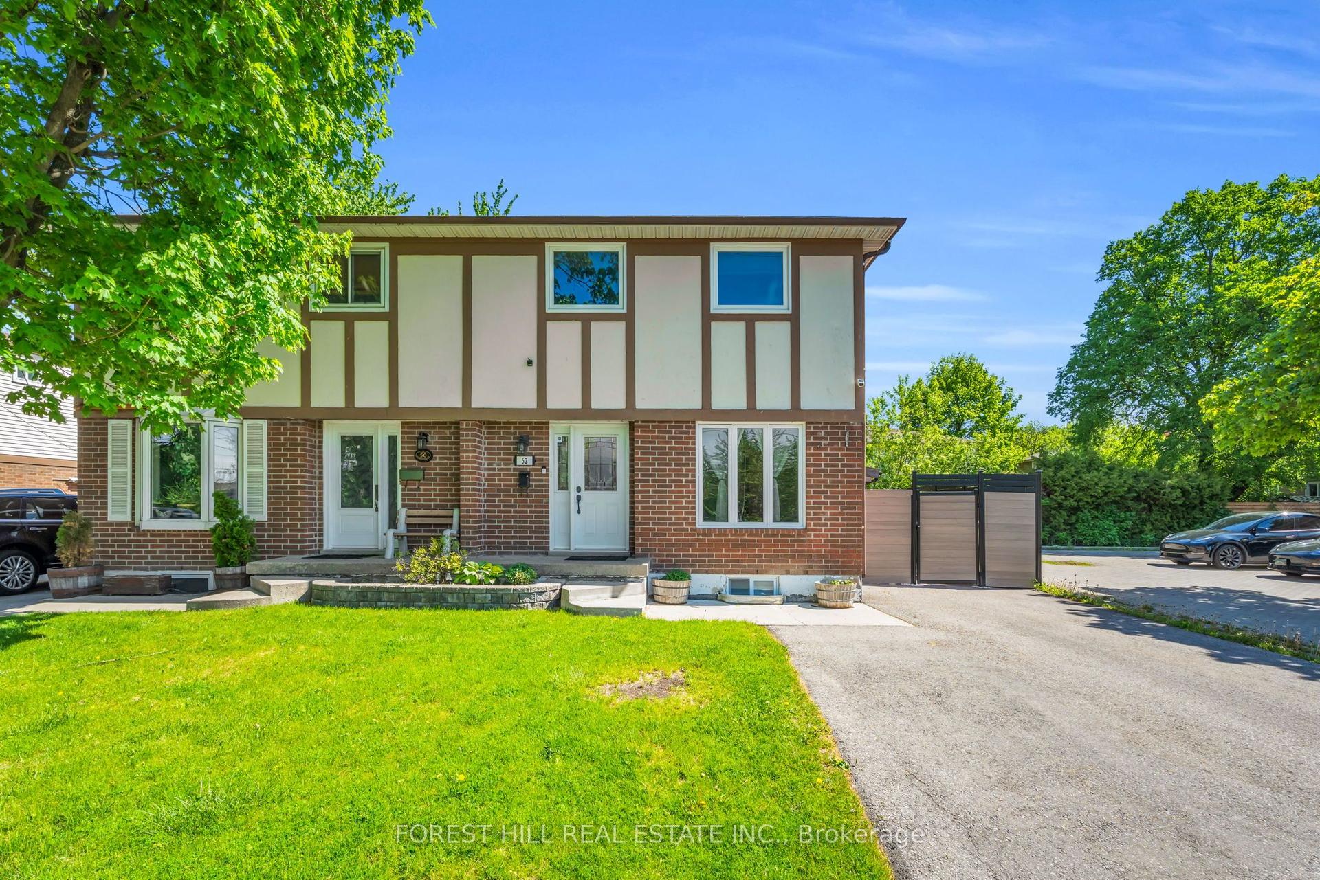 52 Mcmurchy Avenue S — photo 1