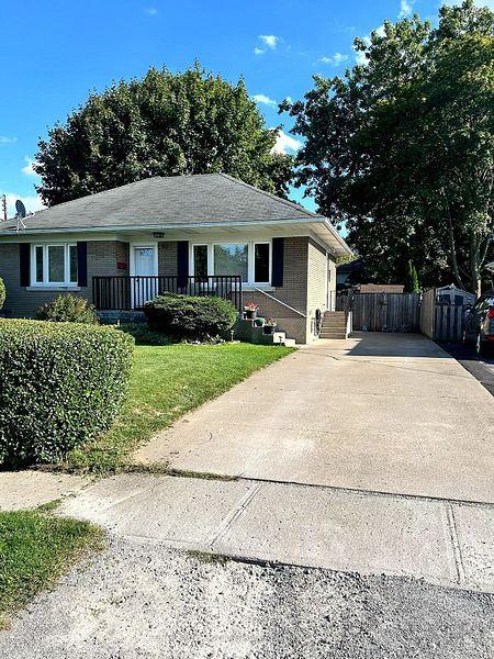 62 Dorothy Street — photo 1