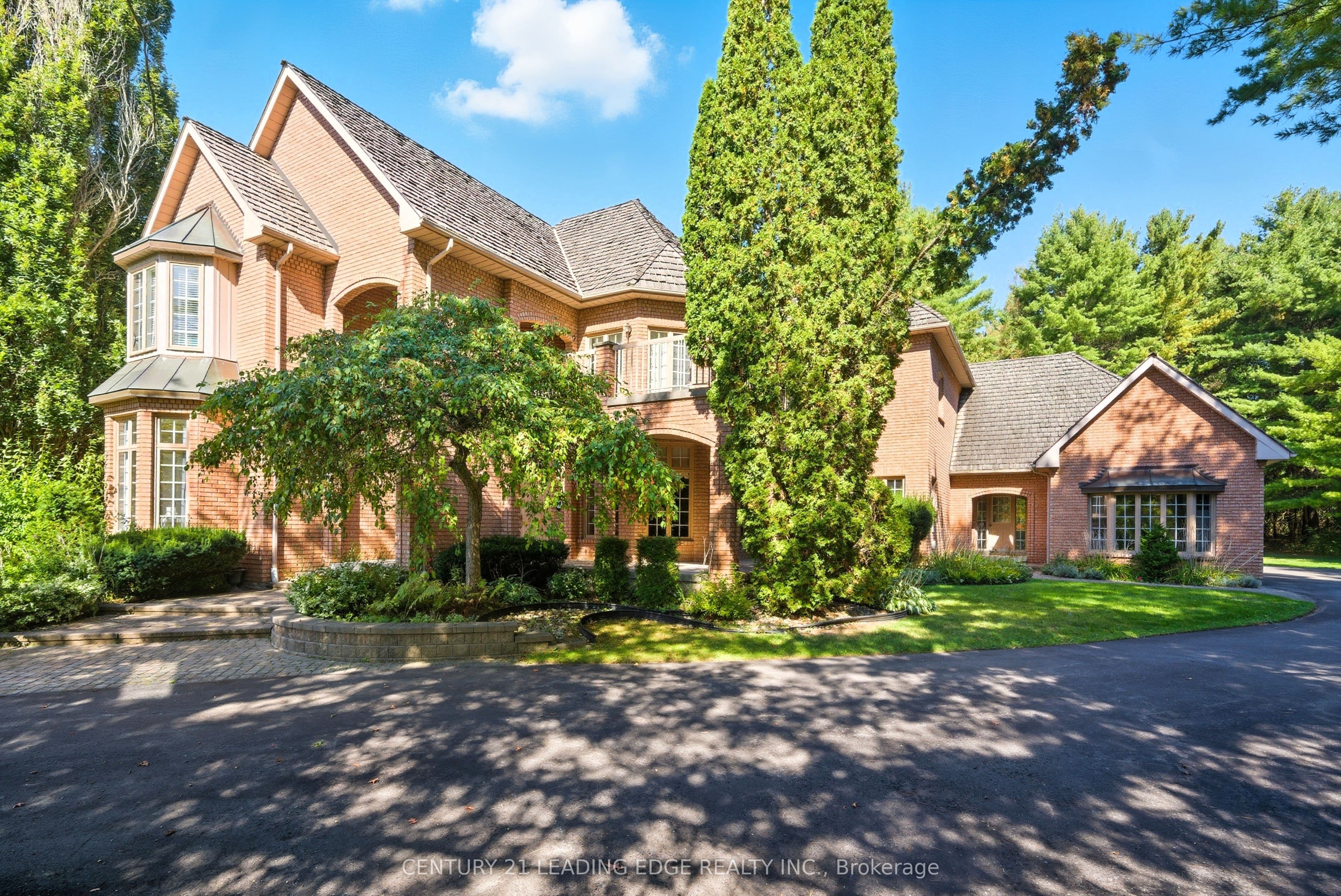 8 Bunhill Court — photo 1