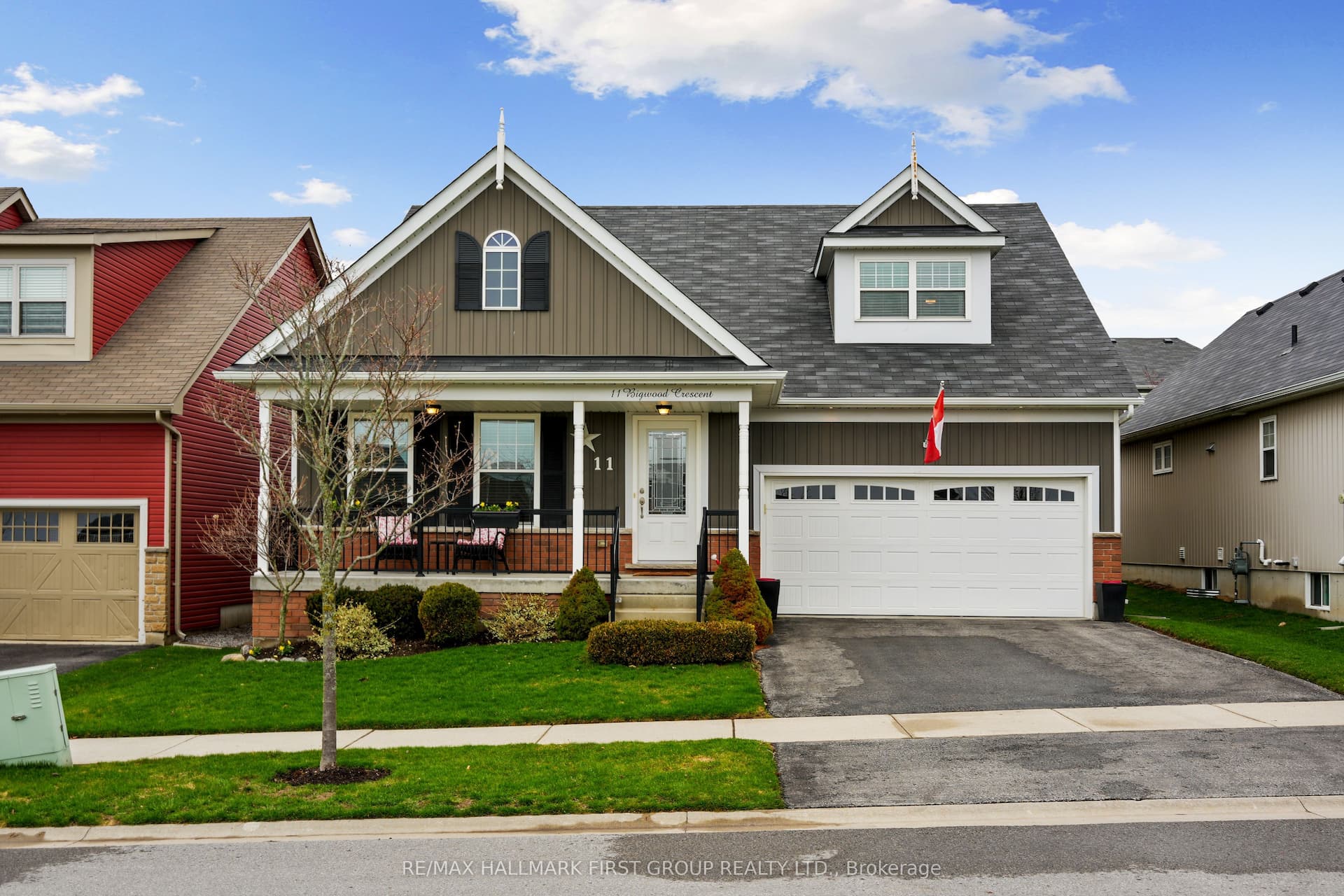 11 Bigwood Crescent — photo 1