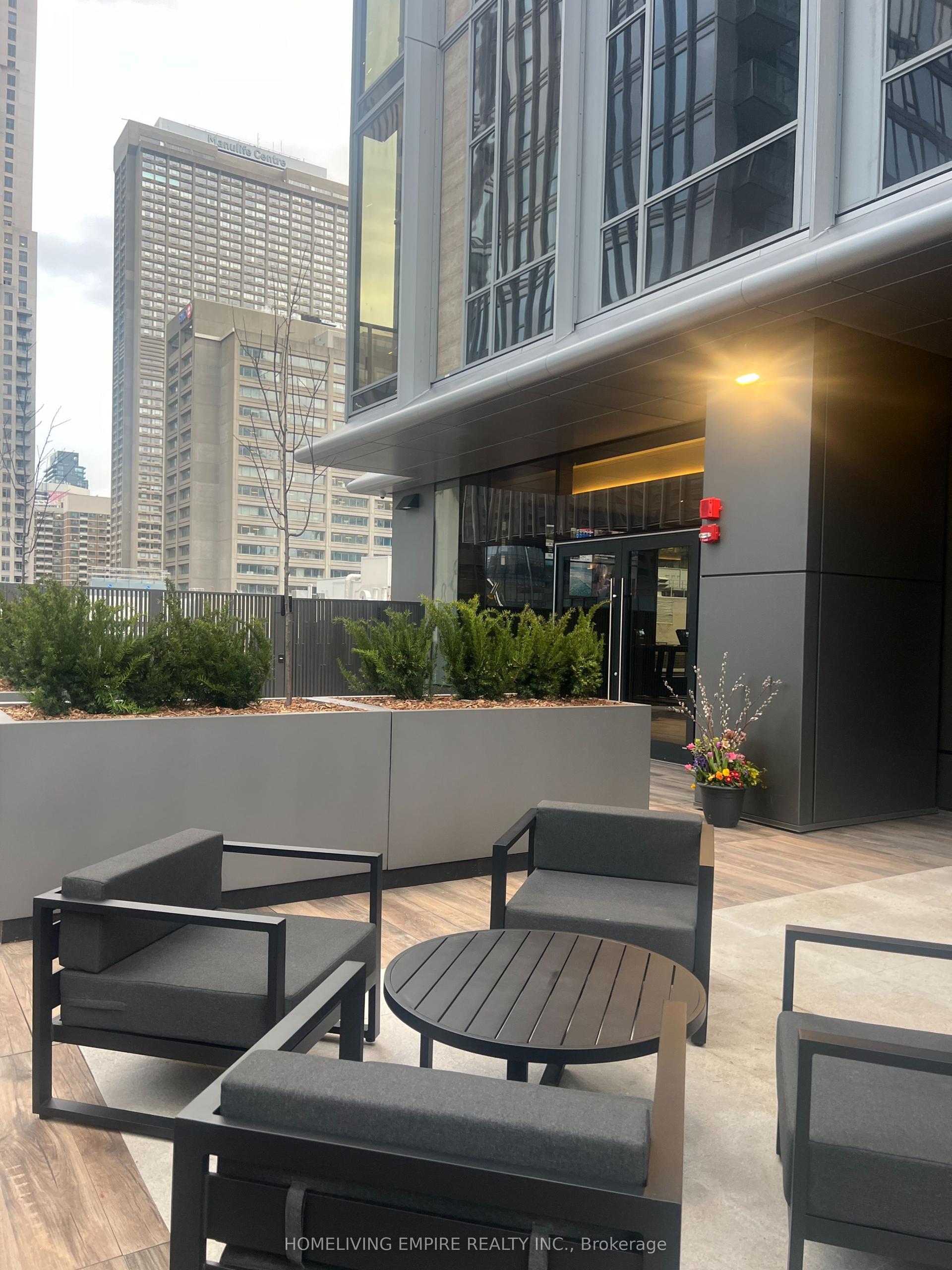 11 Yorkville Avenue 2212 #2212, Toronto — Condo for lease, photo 1