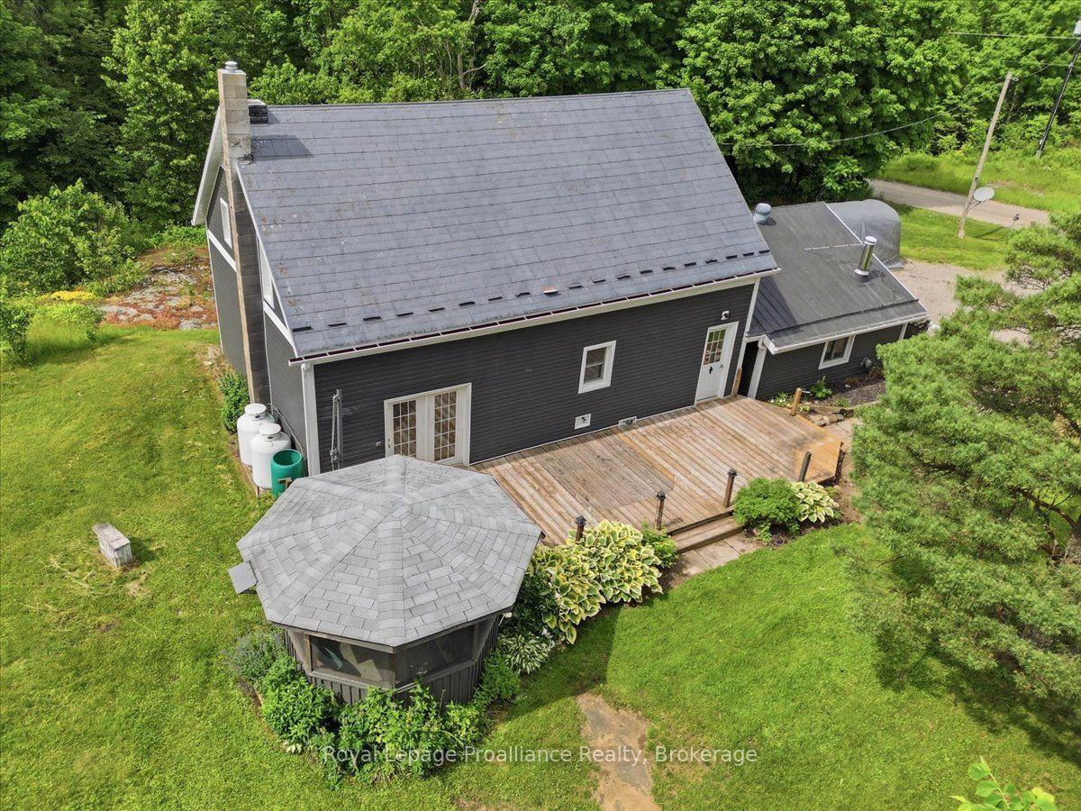 405 Elzevir Road — photo 1