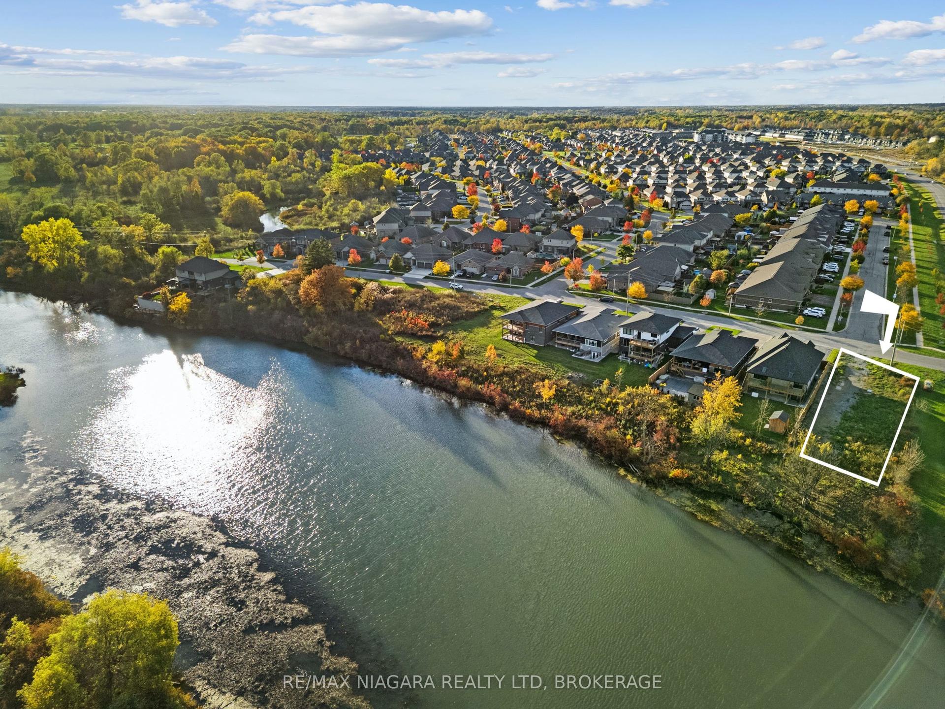 242 COLBECK Drive — photo 1