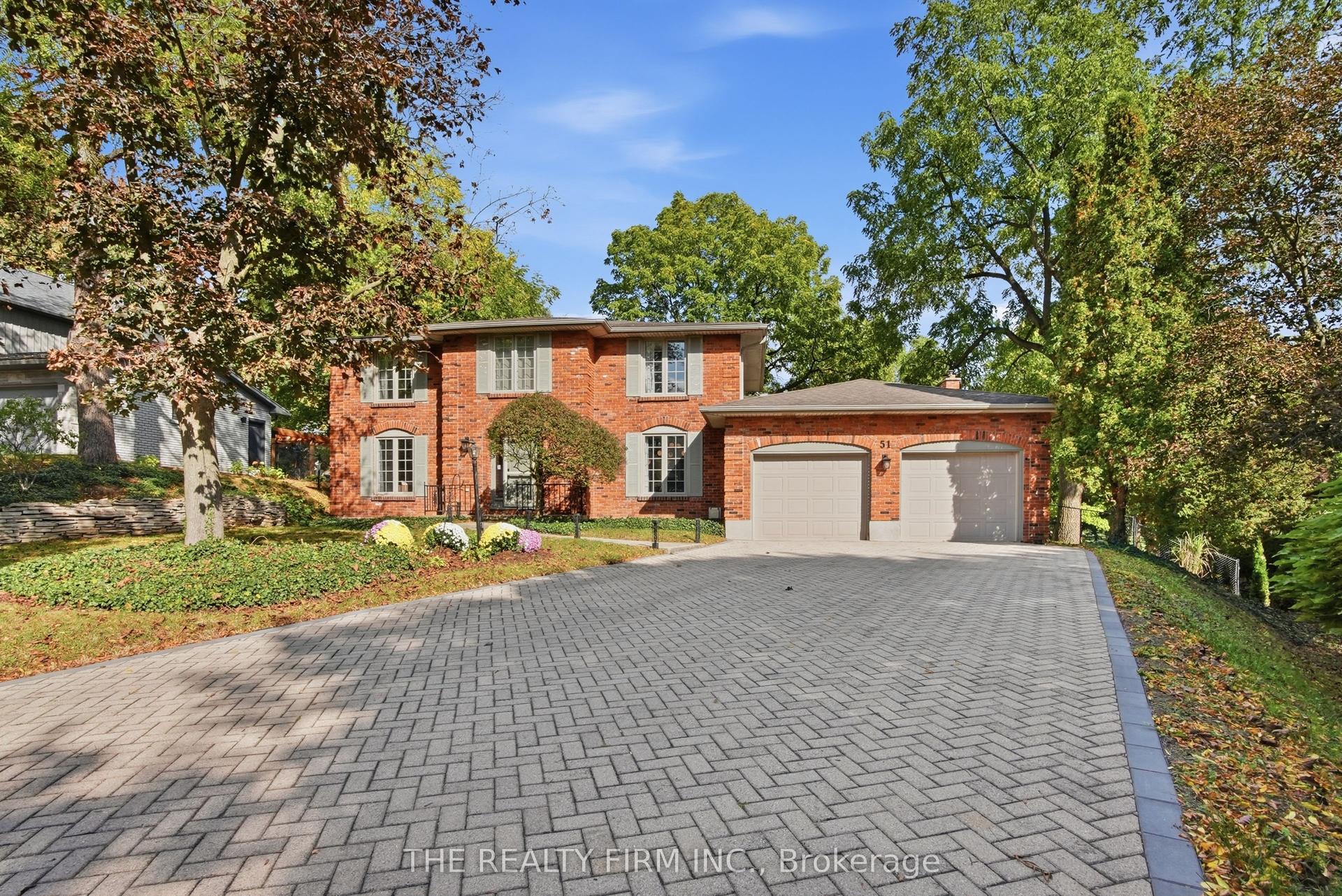 51 HAMPTON Crescent, London North — Detached for sale, photo 1