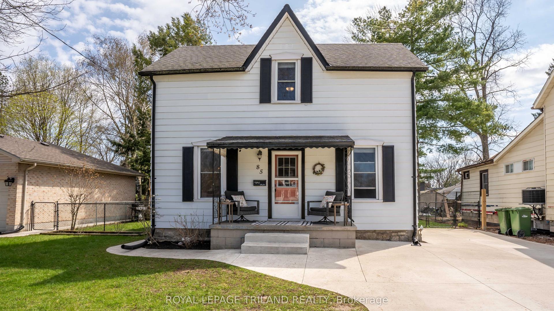 85 MAPLE Street — photo 1