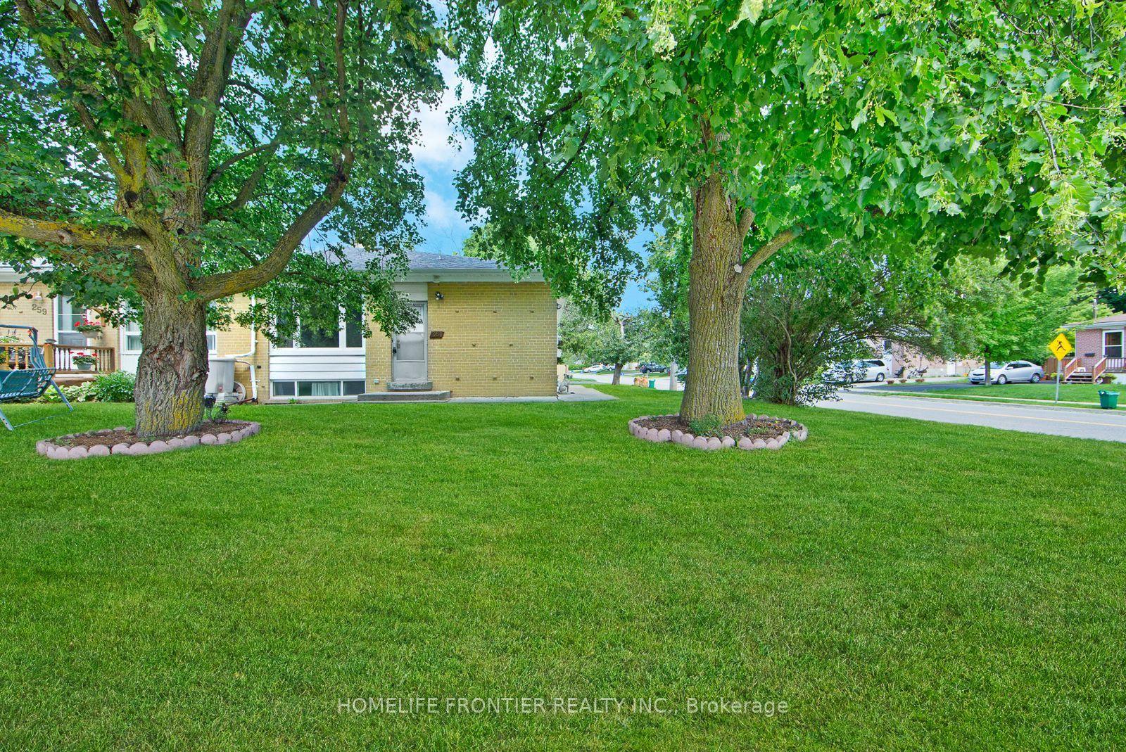 261 Taylor Mills Drive S Main Floor #Main Floor — photo 1