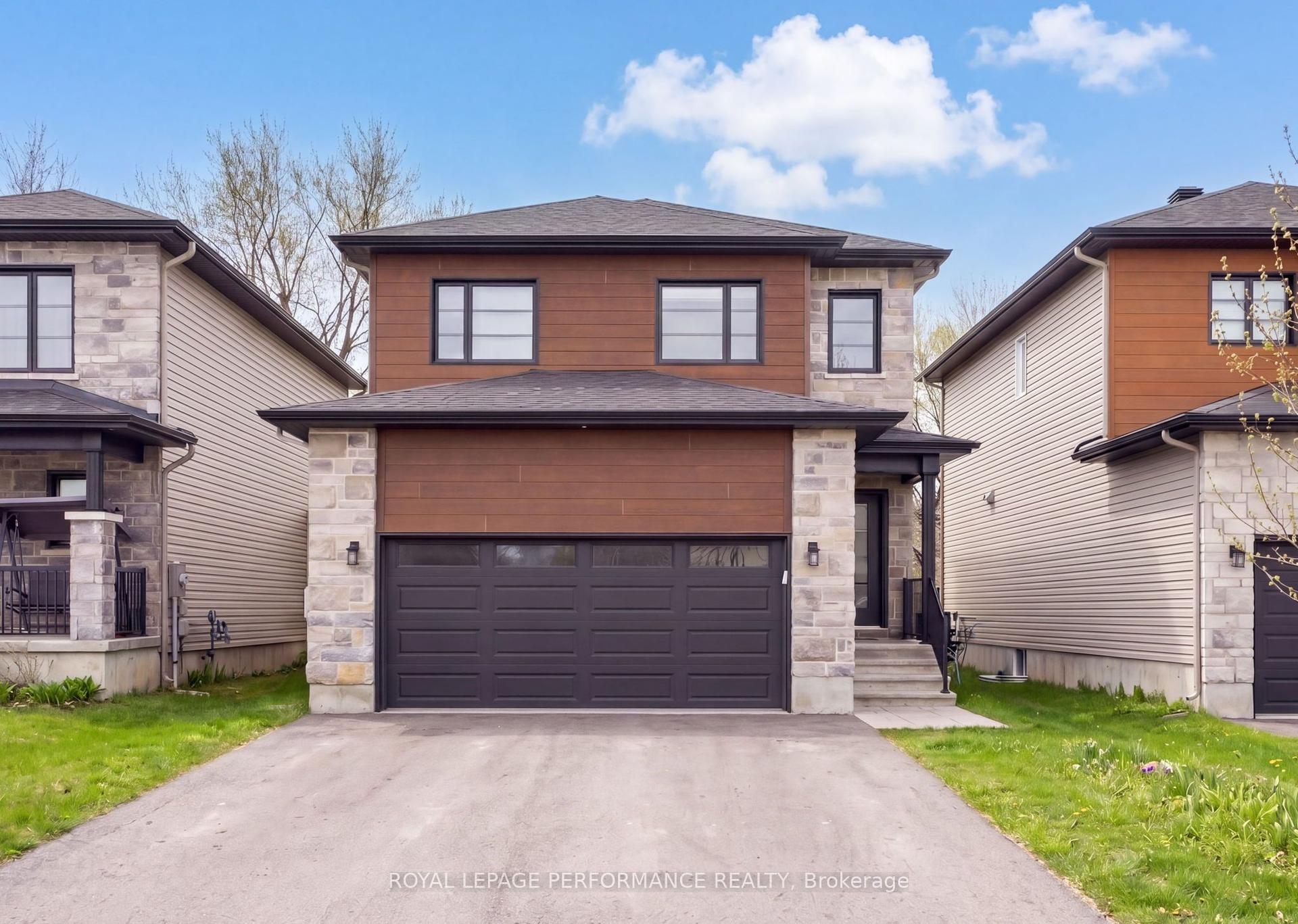 934 Chablis Crescent — photo 1