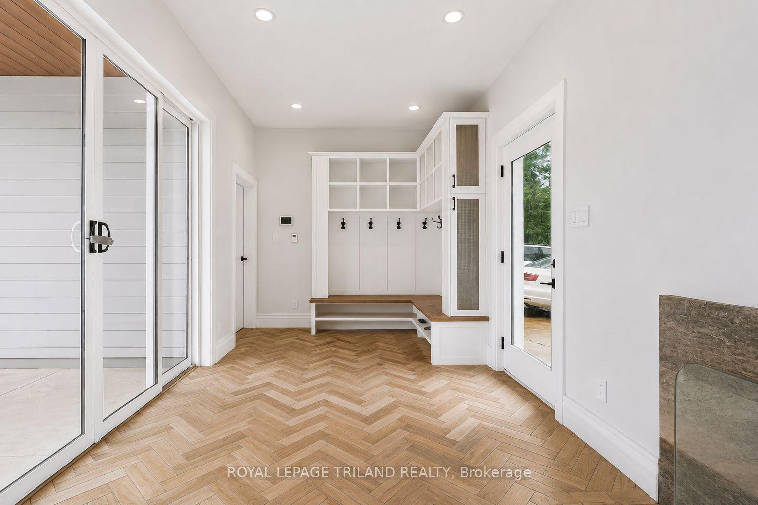 467 Commissioners Road E B #B, London South — Detached for lease, photo 1