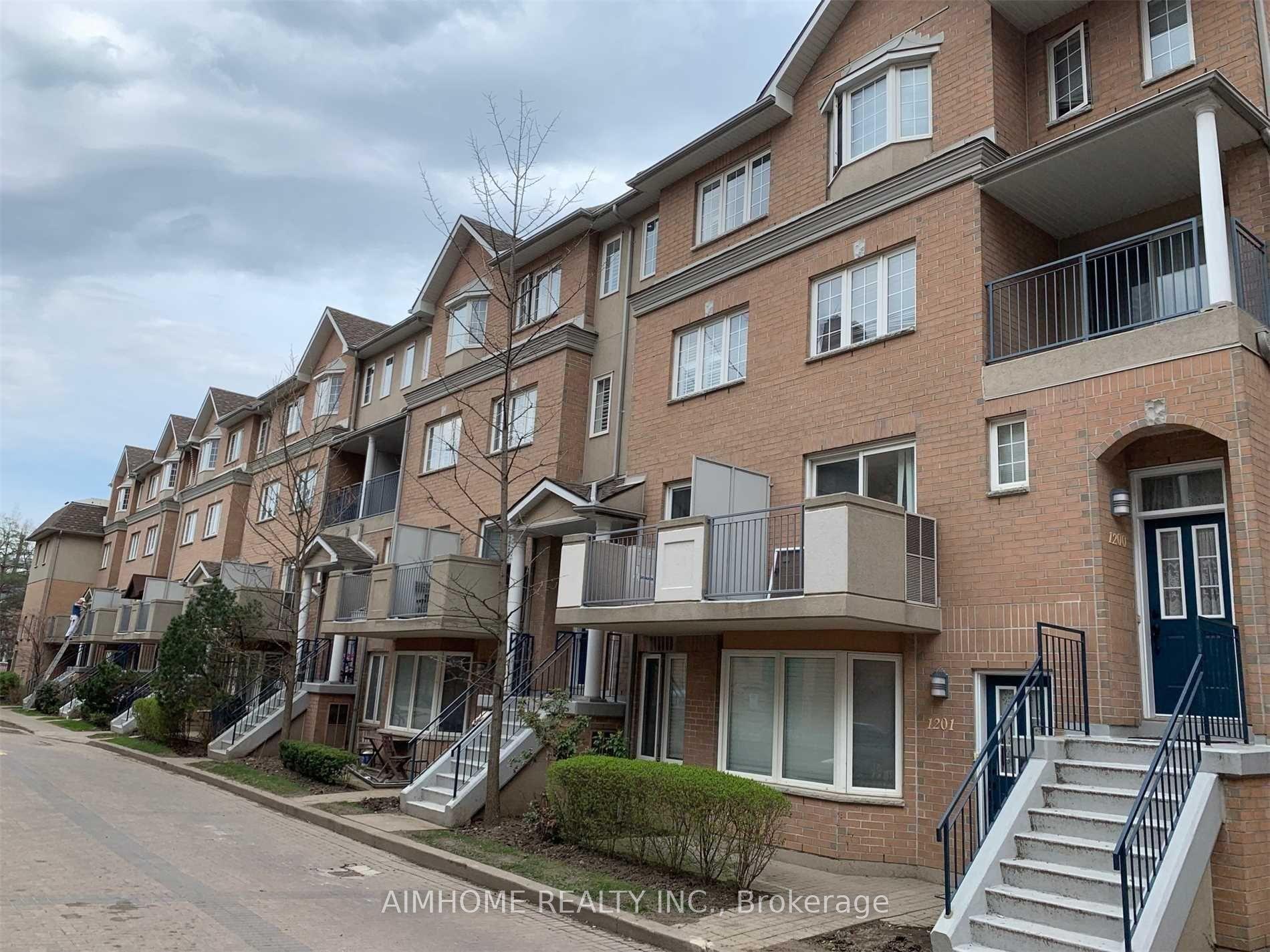 28 Sommerset Way 1530 #1530, Toronto — Condo Town for lease, photo 1
