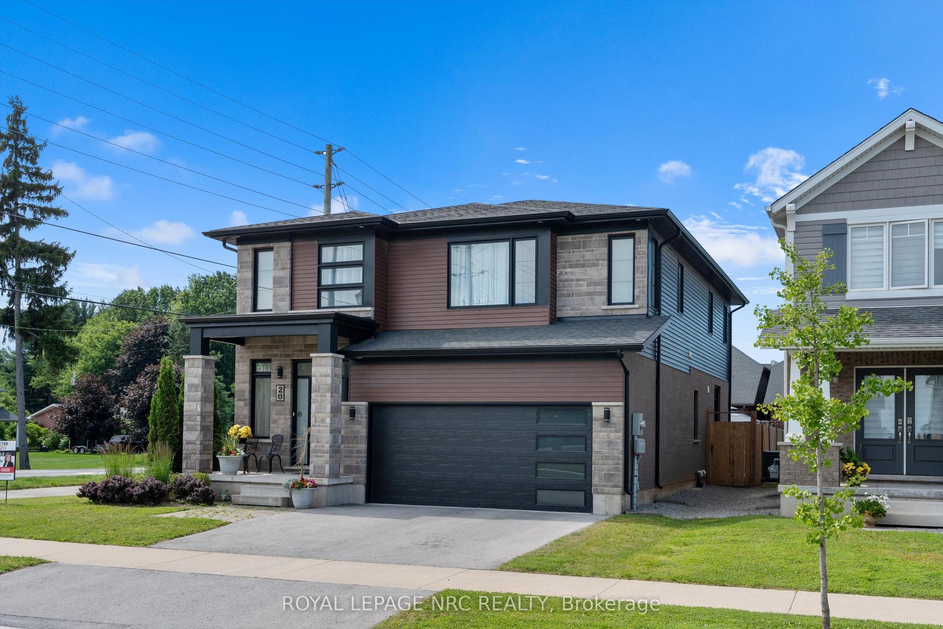 20 Myrtle Street — photo 1