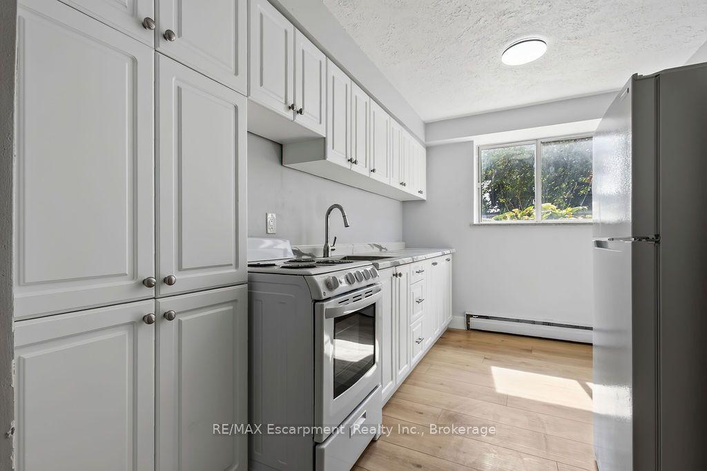 2393 New Street 103 #103, Burlington — Multiplex for lease, photo 1