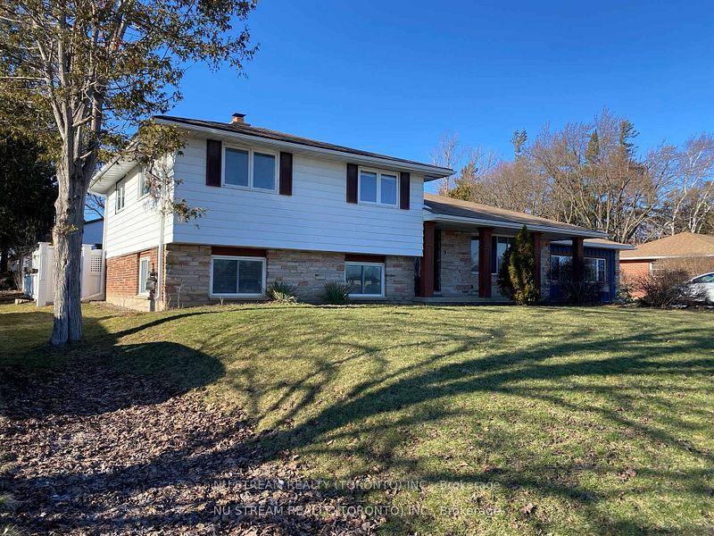 552 Big Bay Point Road, Barrie — Detached for sale, photo 1