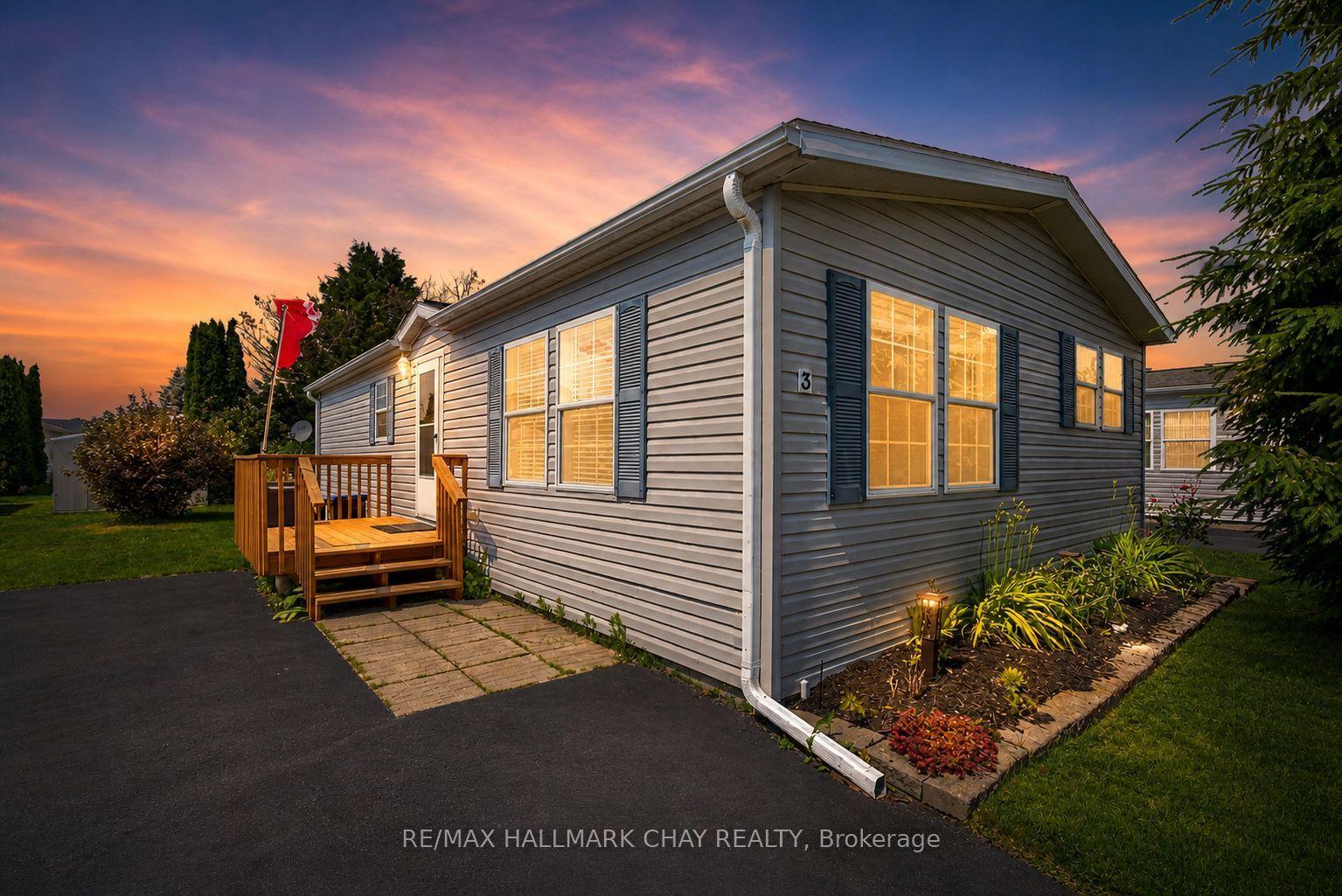 3 Illinois Crescent, Wasaga Beach — Detached for sale, photo 1