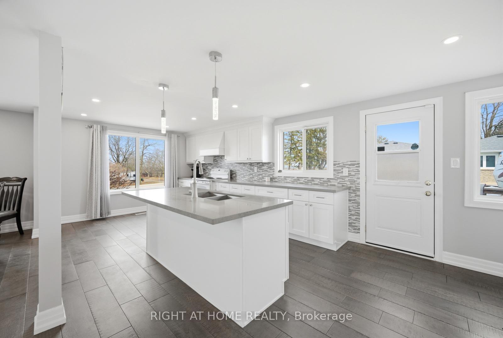 5885 7th Line, New Tecumseth — Detached for sale, photo 1