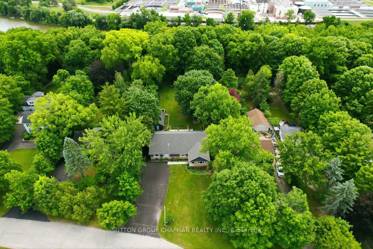 408 Old Riverside Drive, London North — Detached for sale, photo 1