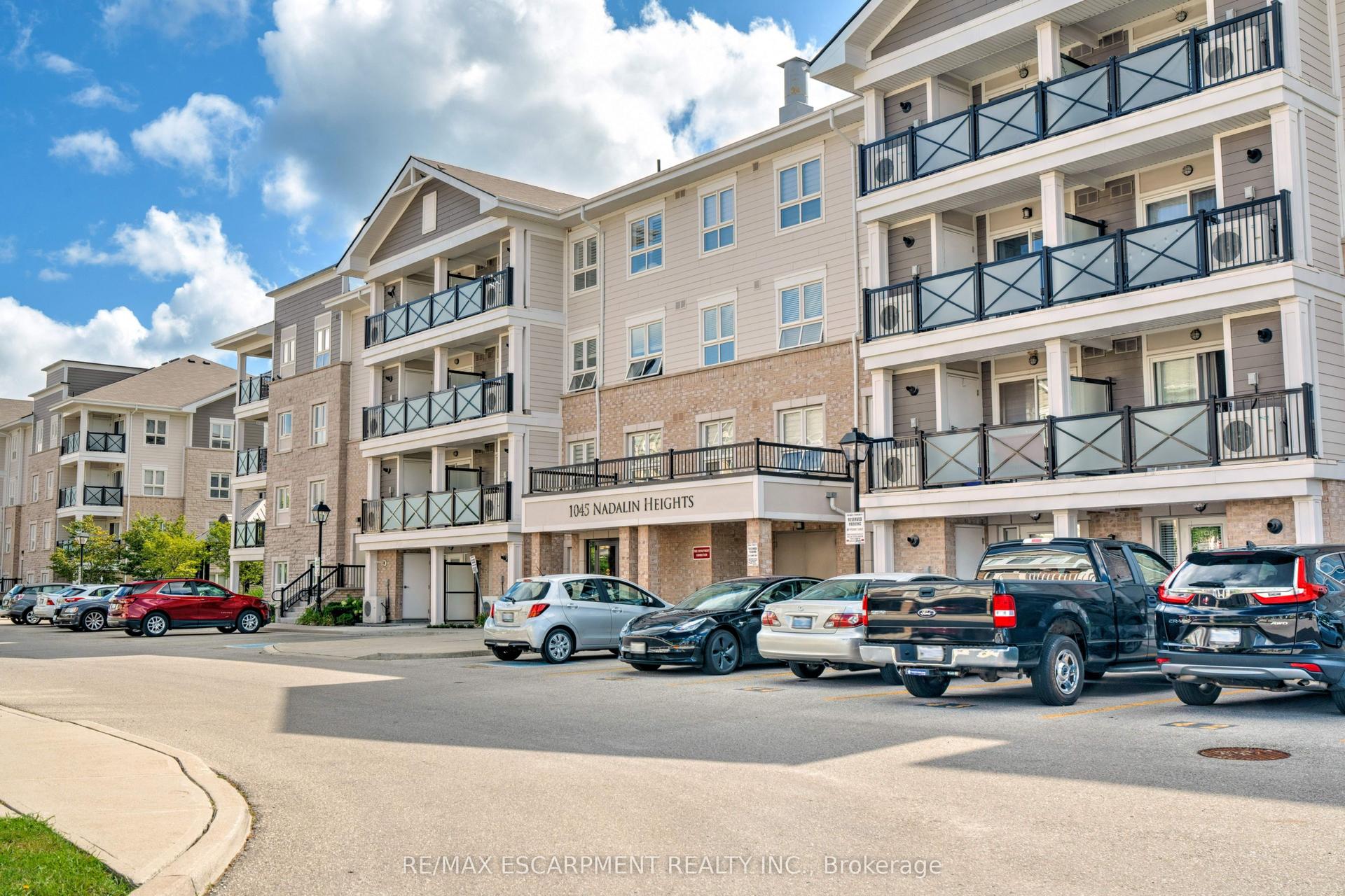 1045 Nadalin Heights 406 #406, Milton — Condo for lease, photo 1