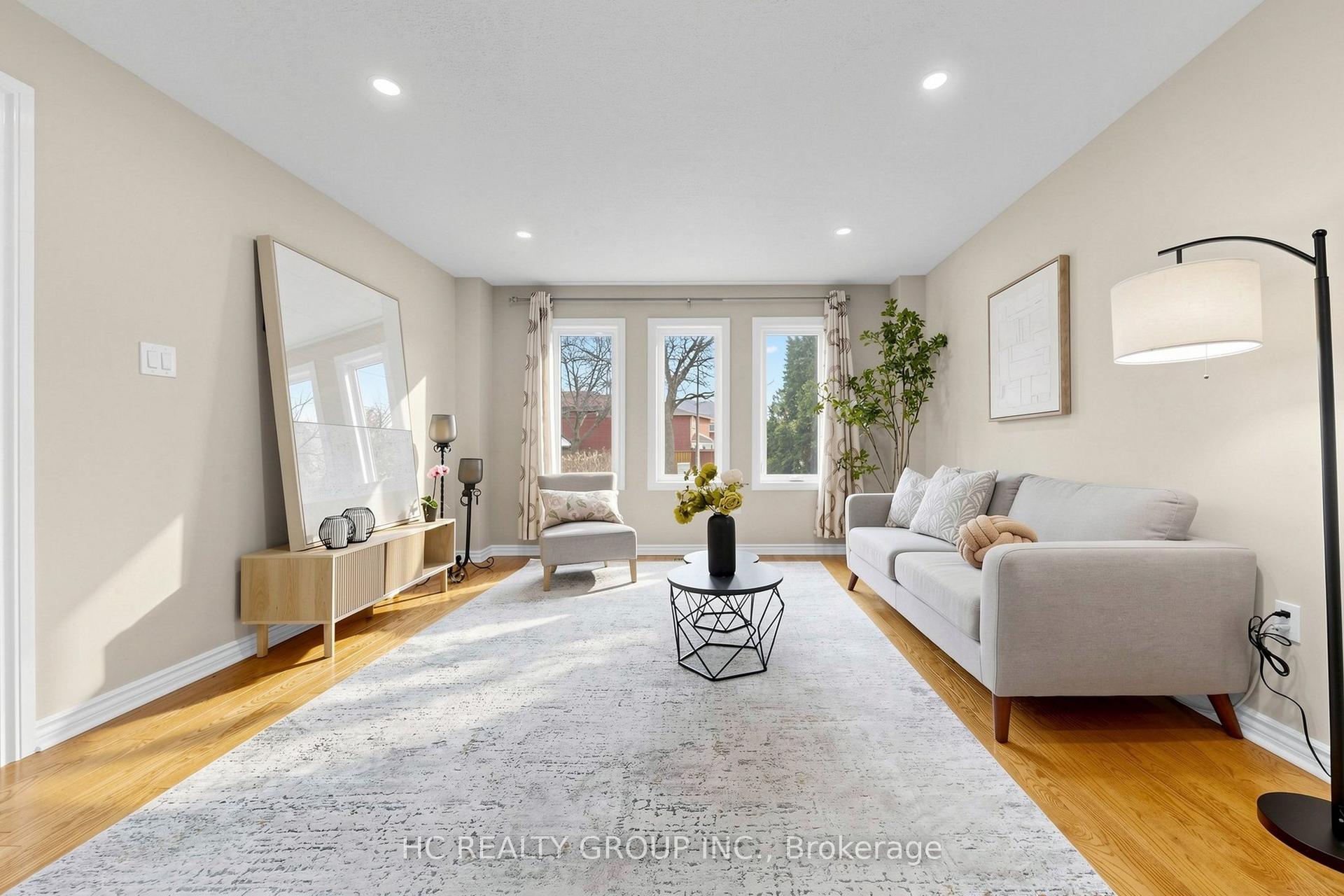 84 Viewmark Drive — photo 1
