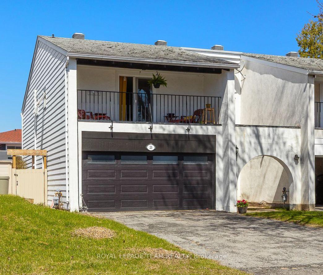 25 Grady Crescent — photo 1