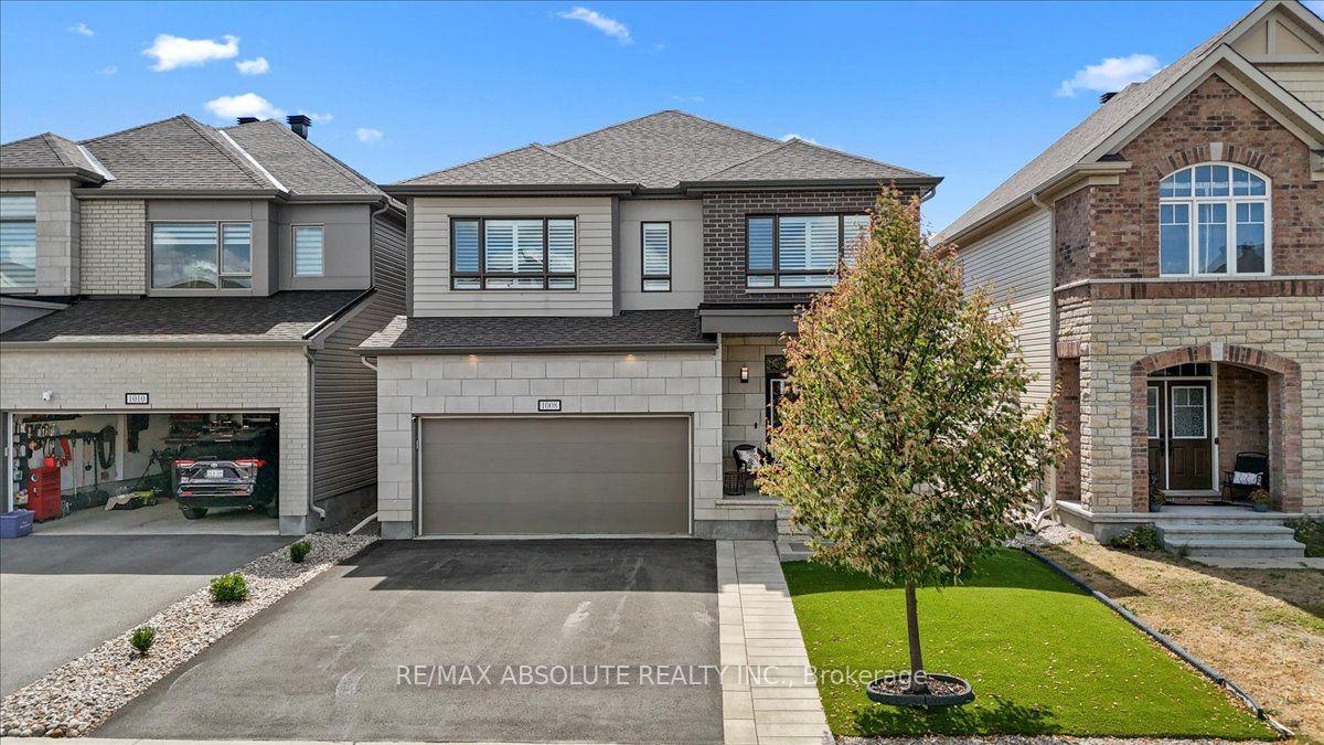 1008 Manege Street — photo 1