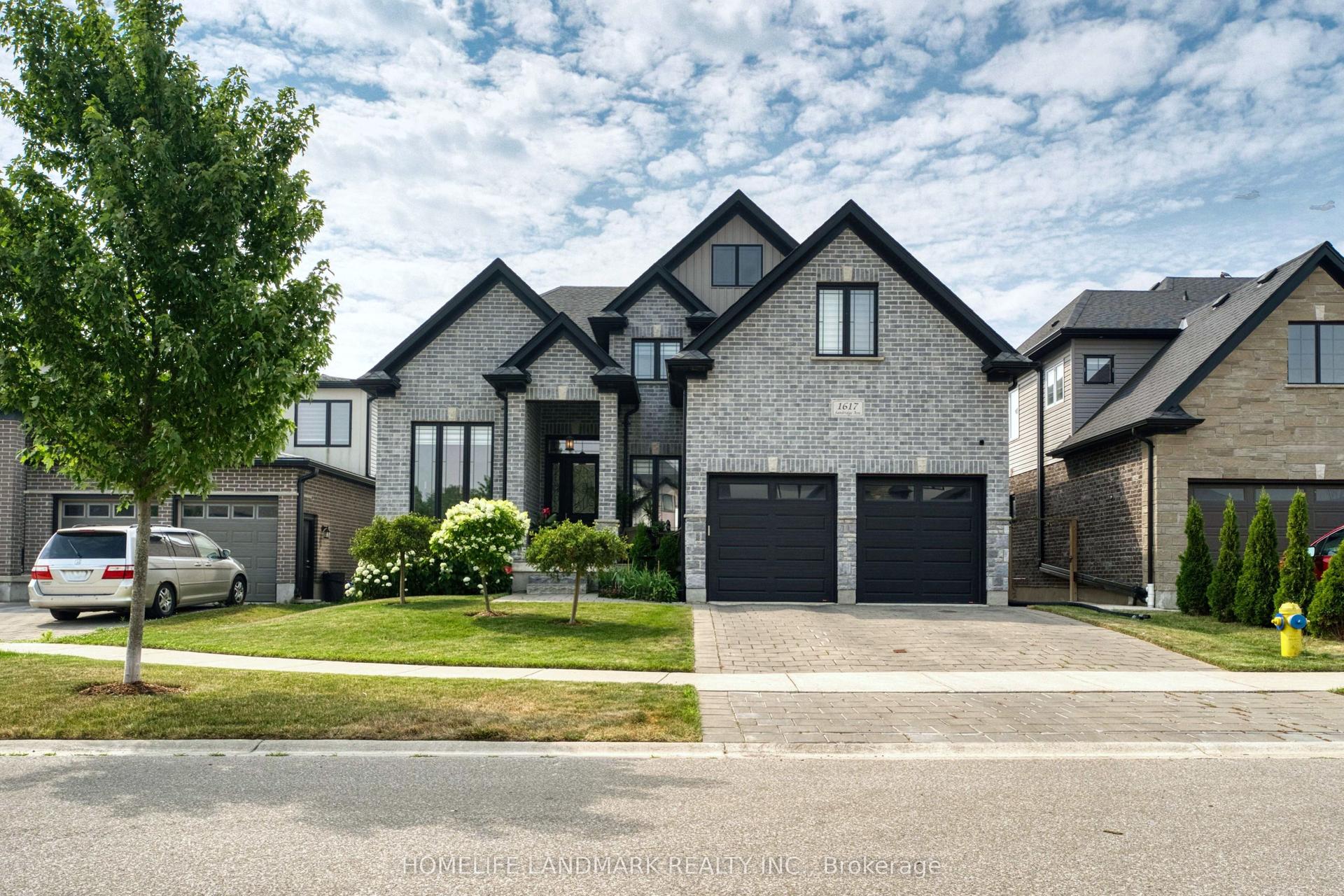 1617 Sandridge Avenue, London North — Detached for sale, photo 1