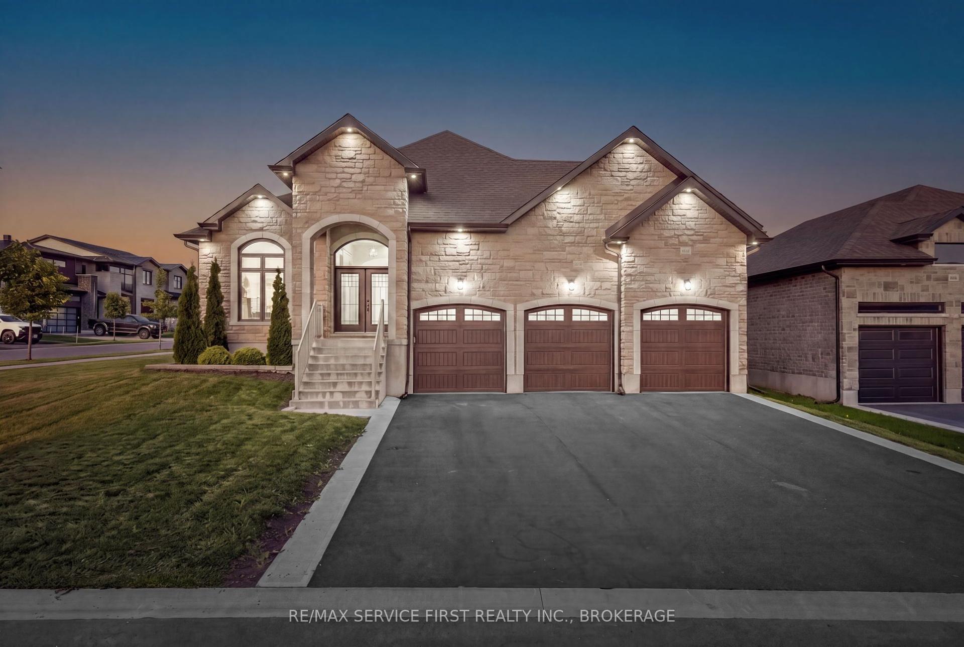 636 Mandara Drive, Kingston — Detached for sale, photo 1