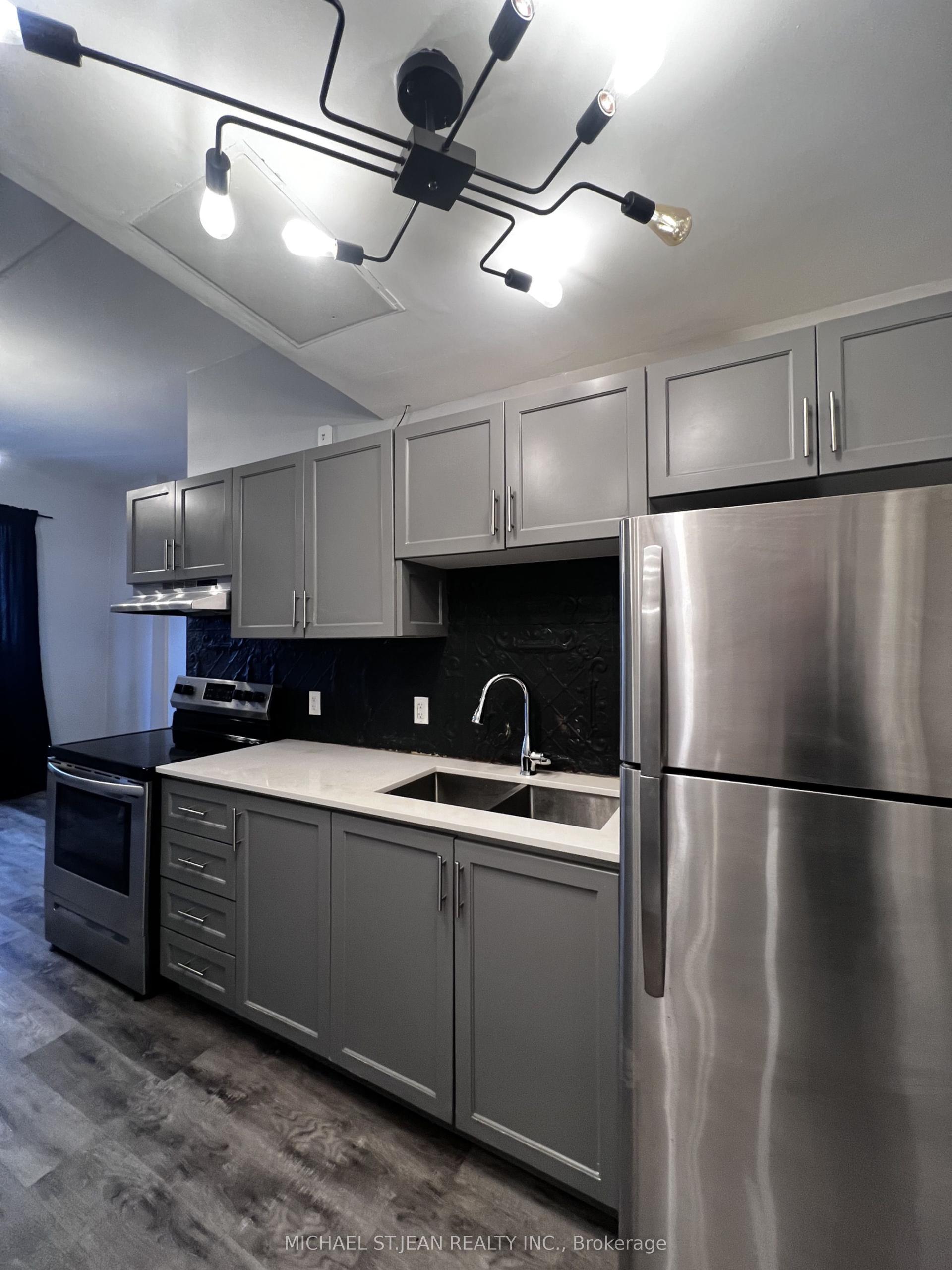 295 James Street N 1 #1 — photo 1
