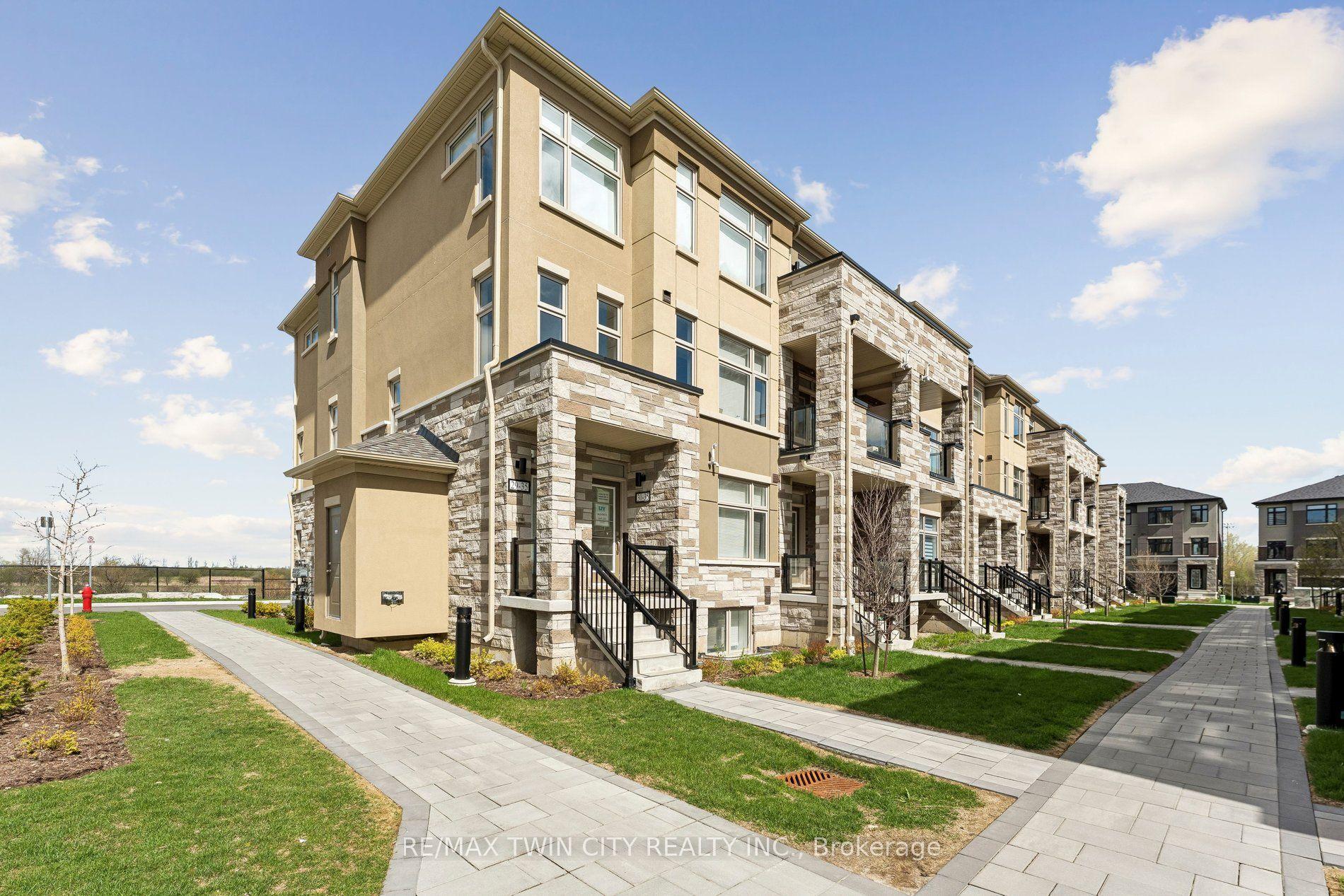 35 Fieldridge Crescent 28 #28 — photo 1