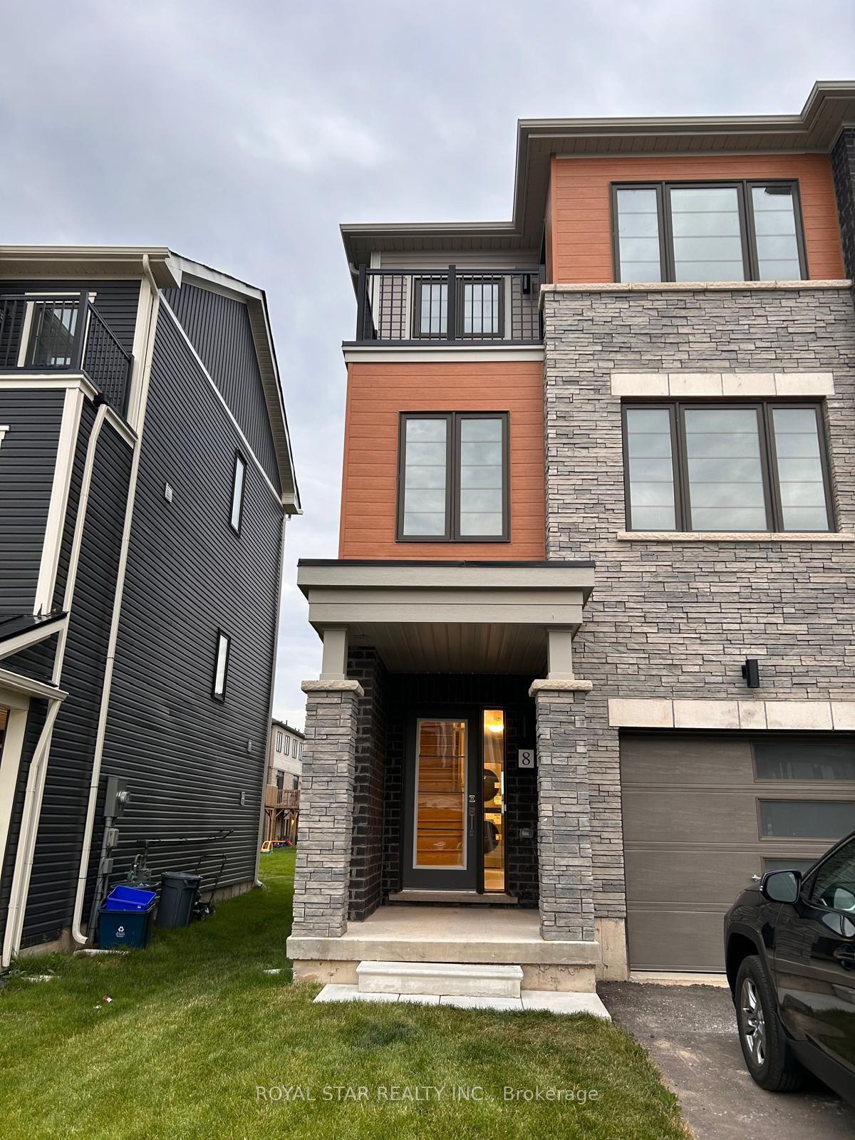 8 Baskett Street, Brantford — Townhouse for lease, photo 1