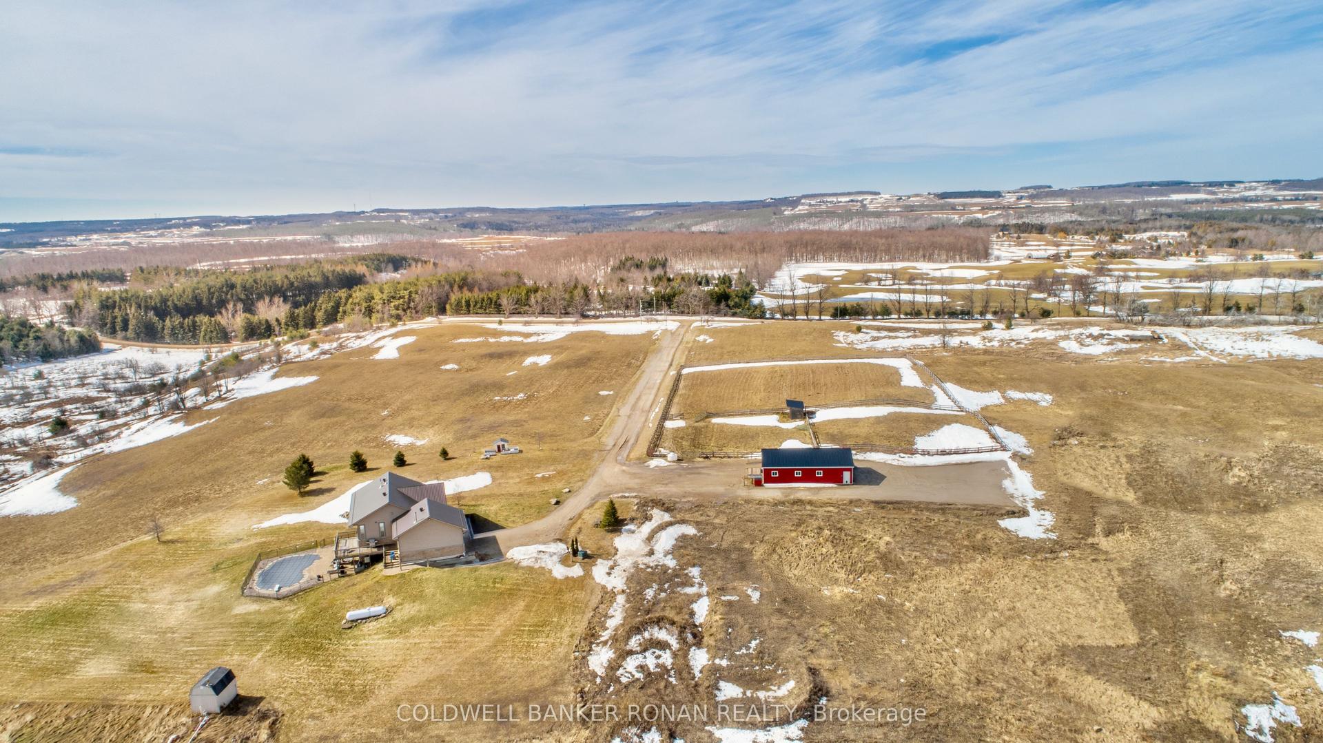 796271 3rd Line E — photo 1