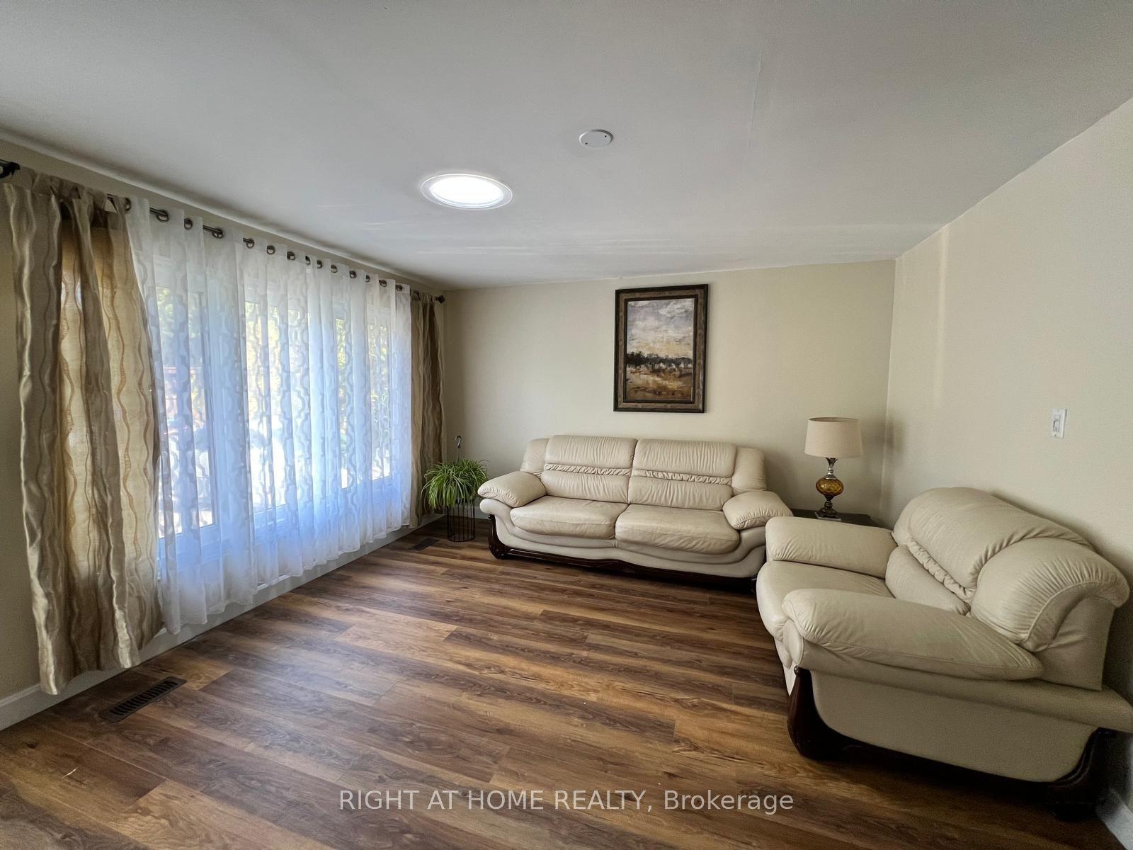 3273 Cove Avenue — photo 1