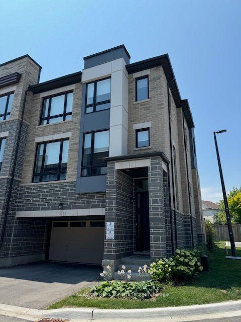 40 Steamboat Way, Whitby — Townhouse for lease, photo 1