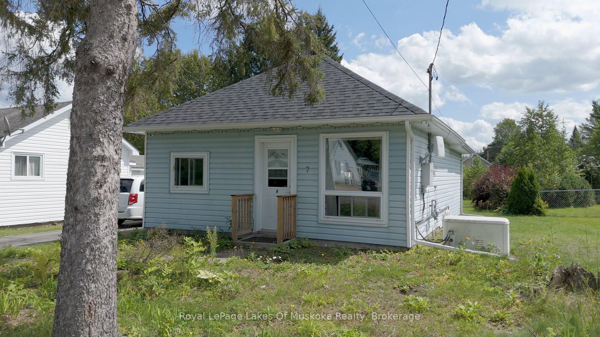 7 Maple Street, South River — Detached for sale, photo 1