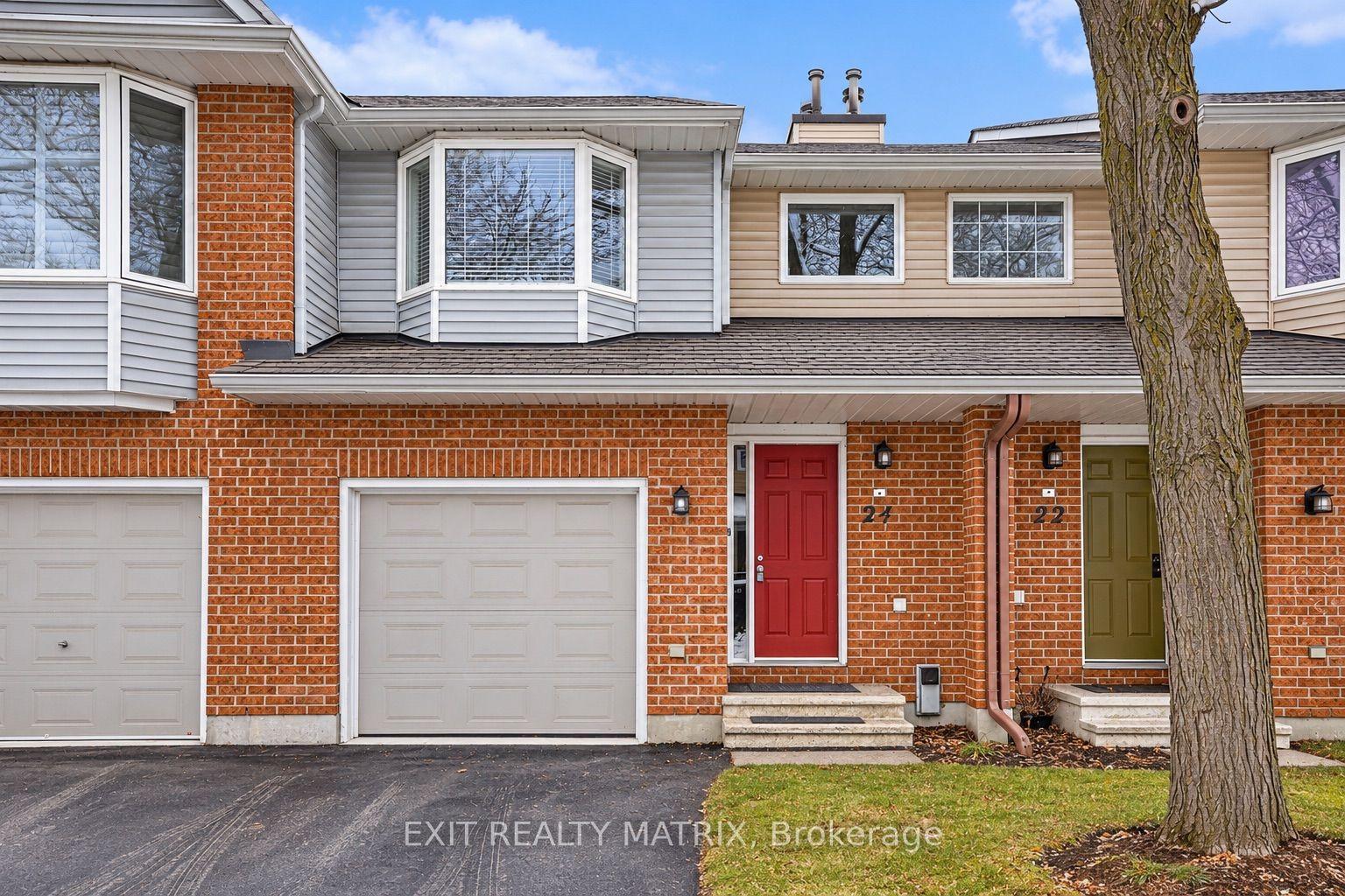 24 Oakhaven Private, Overbrook - Castleheights and Area — Condo Town for lease, photo 1