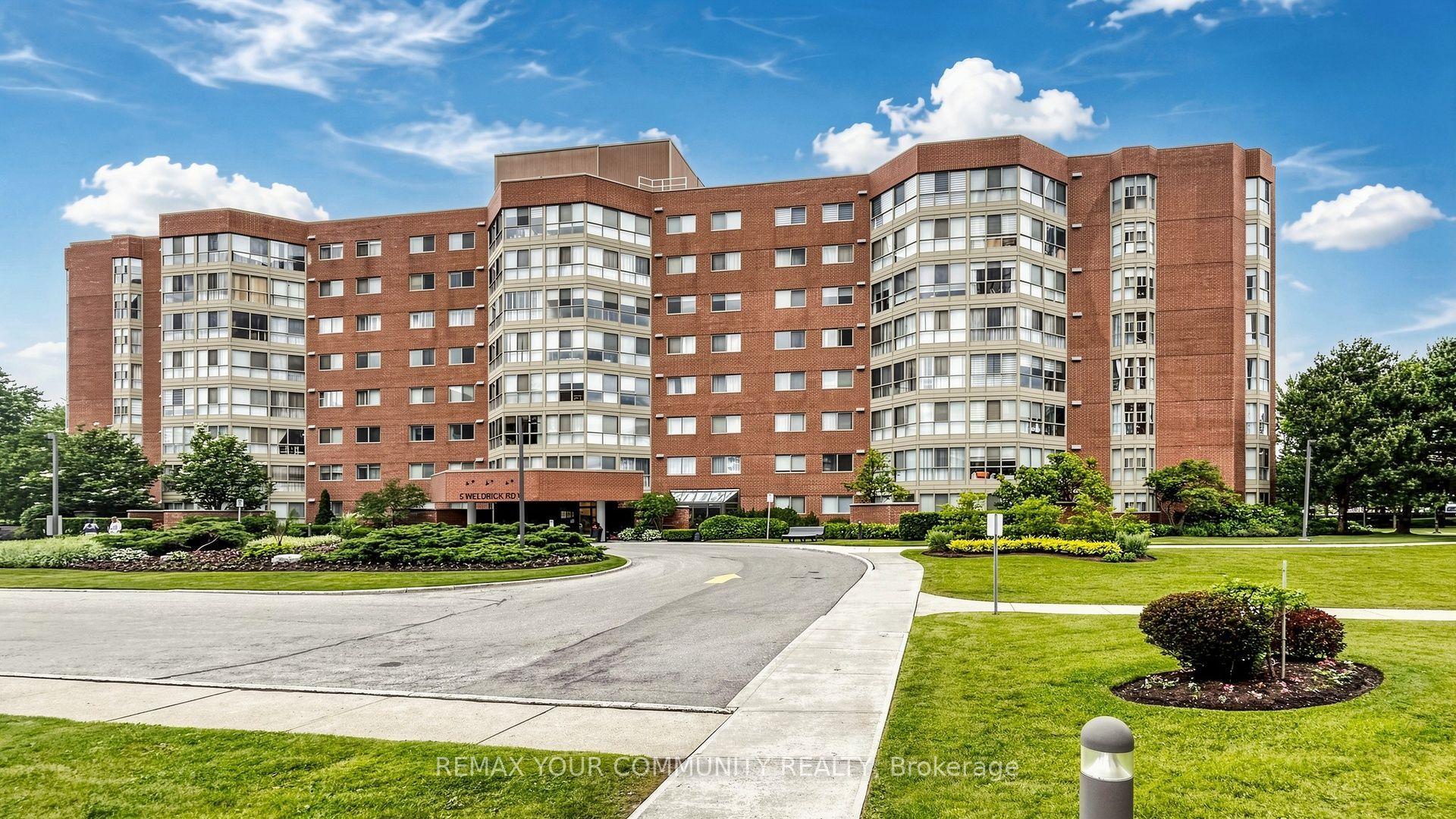 5 Weldrick Road W 413 #413, Richmond Hill — Condo for sale, photo 1