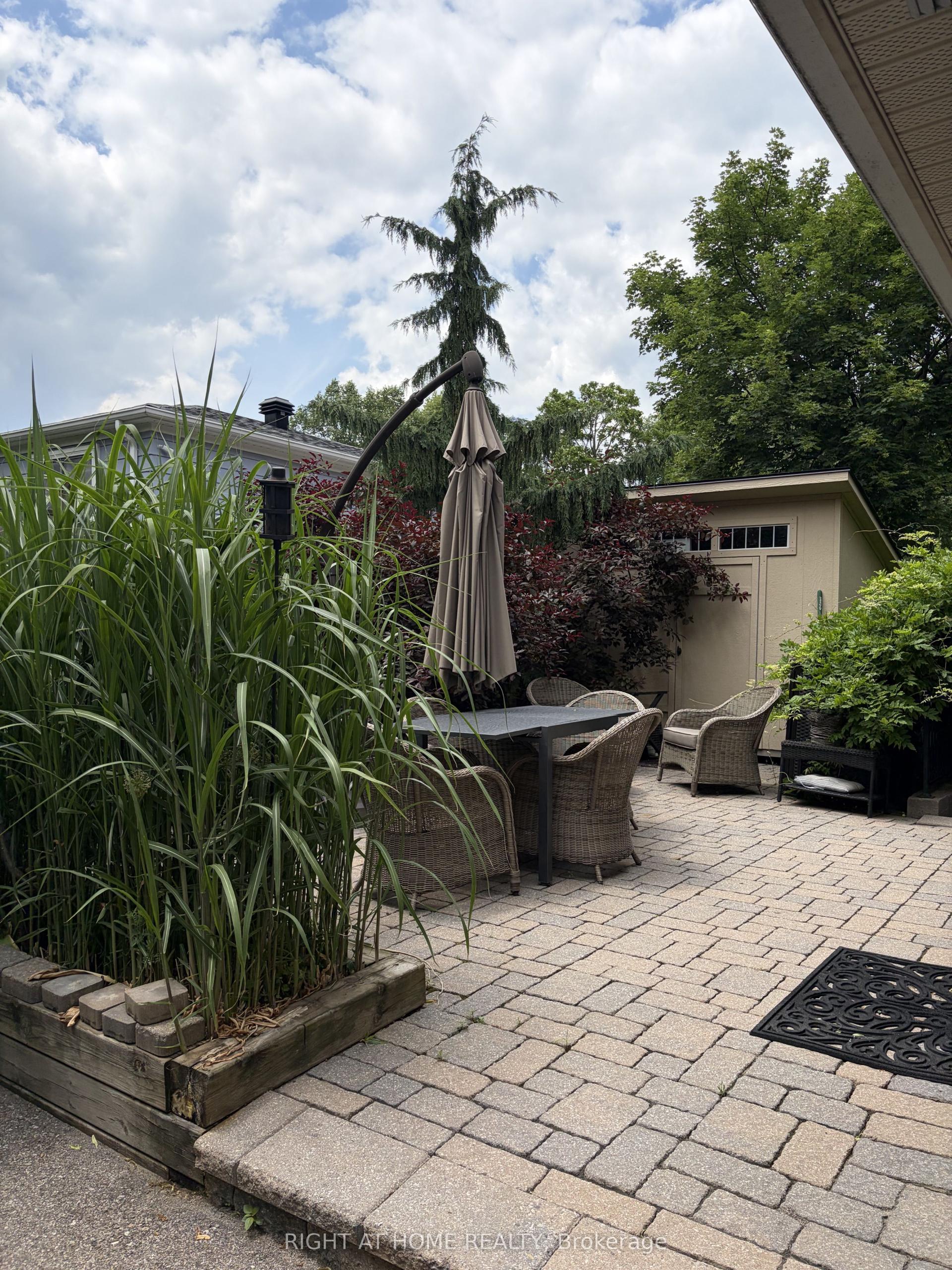 56 Penwick Crescent, Richmond Hill — Townhouse for sale, photo 1
