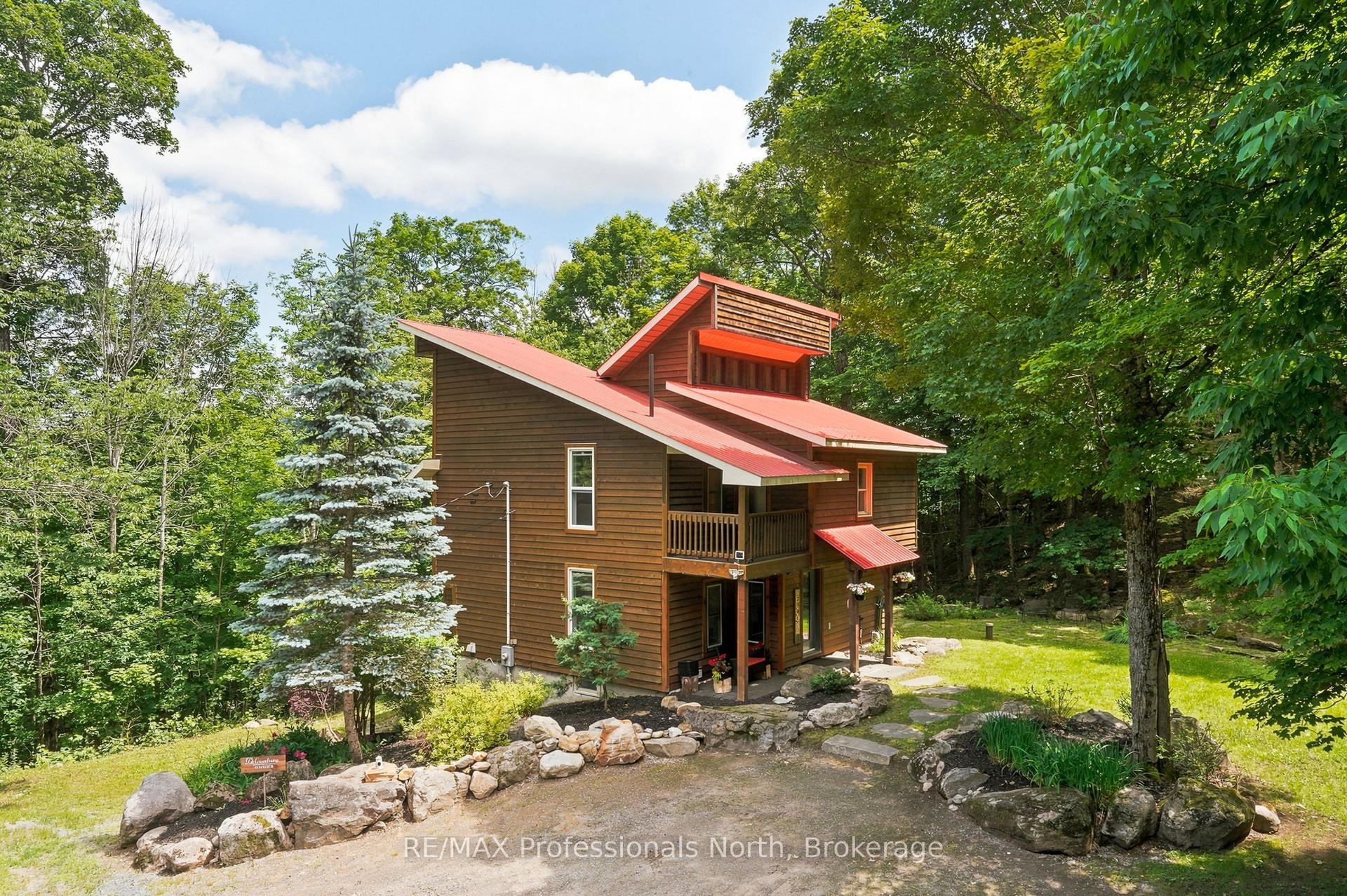 869 North Mary Lake Road, Huntsville — Detached for sale, photo 1