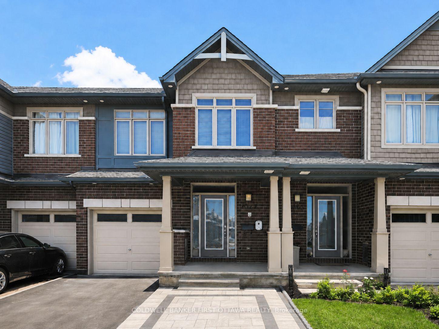 1042 Cobble Hill Drive, Barrhaven — Townhouse for lease, photo 1
