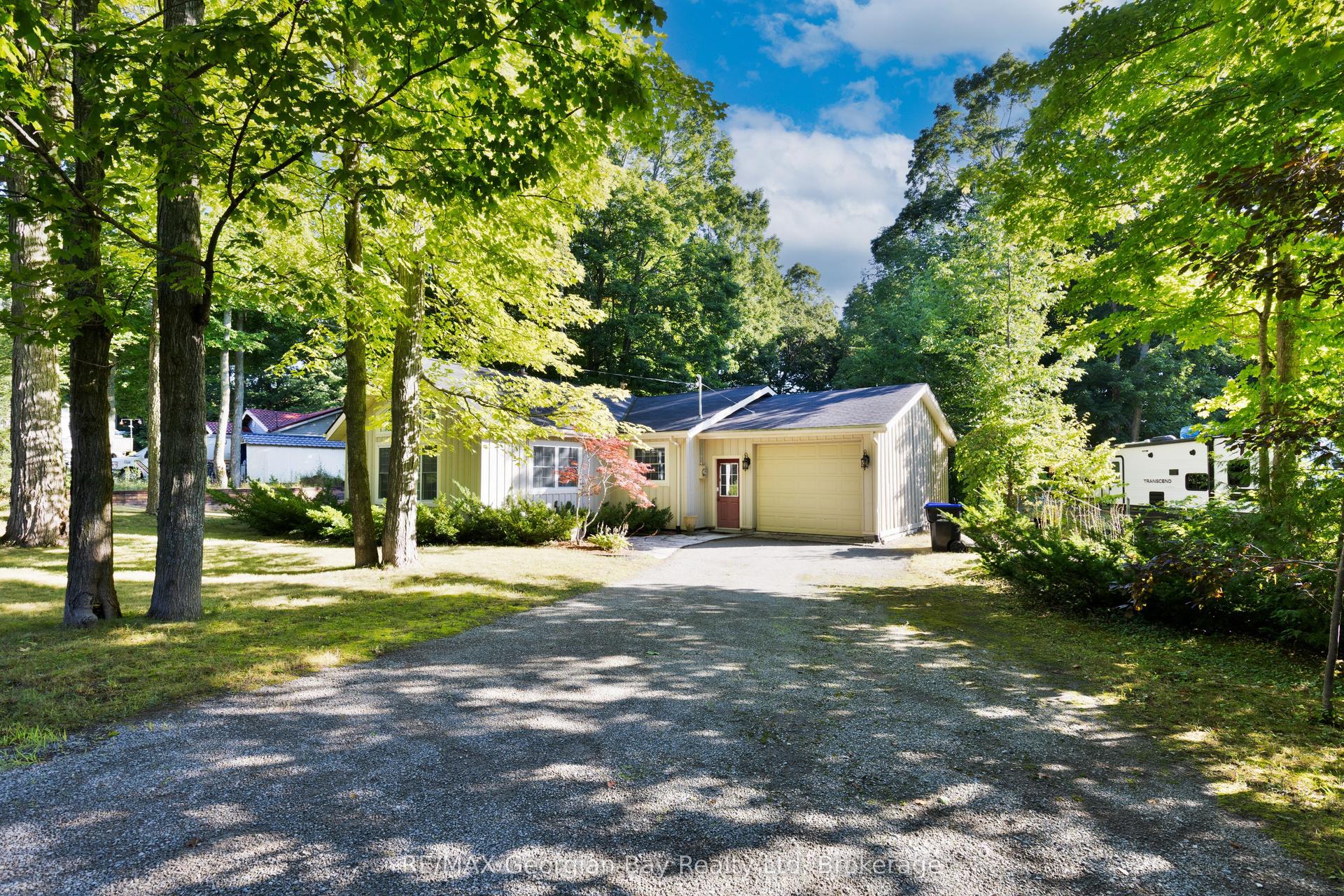133 Timcourt Drive — photo 1
