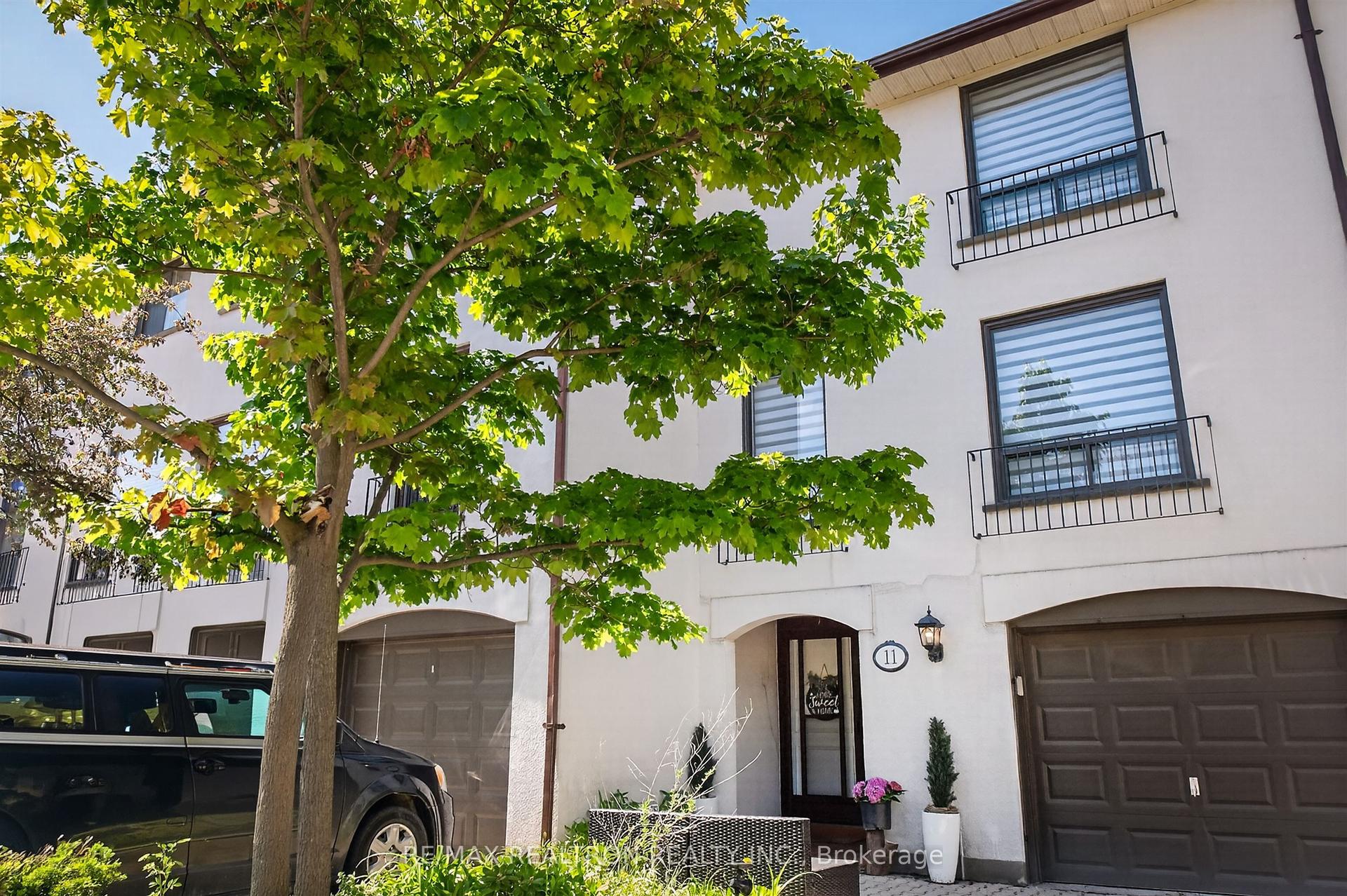 7077 Estoril Road 11 #11, Mississauga — Condo Town for sale, photo 1