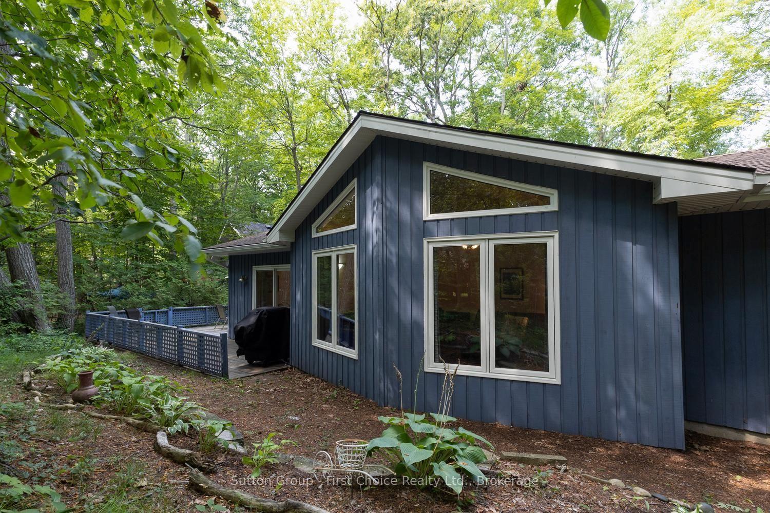 10287 Christie Boulevard, Lambton Shores — Detached for sale, photo 1