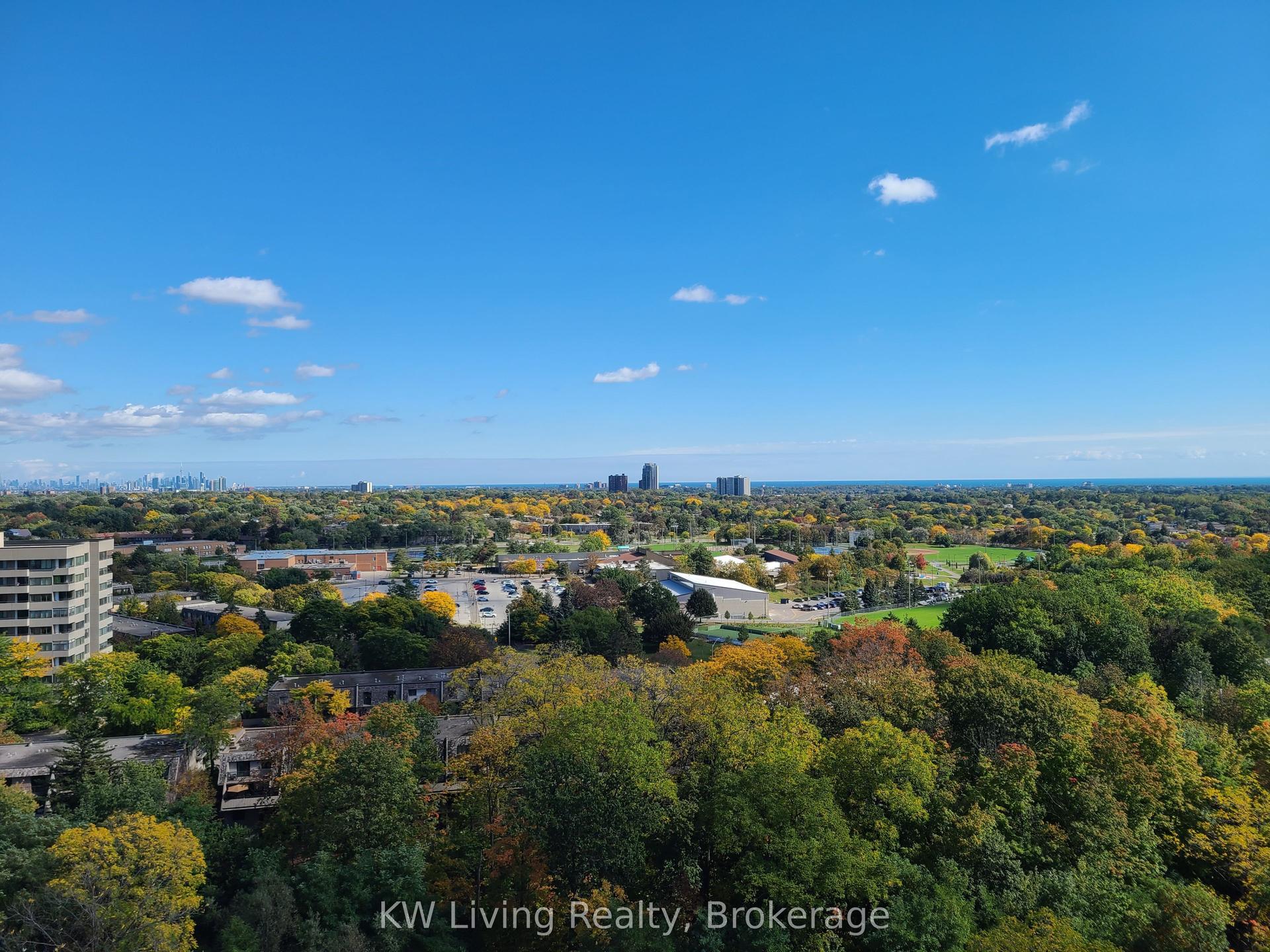 202 Burnhamthorpe Road E 1302W #1302W, Mississauga — Condo for lease, photo 1