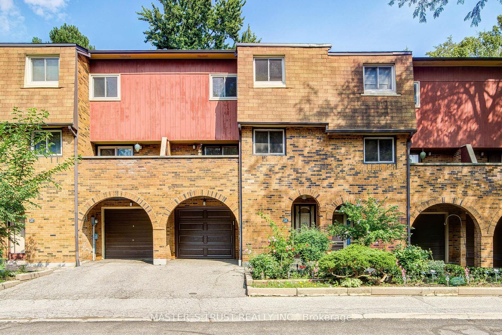 35 Bards Walkway, Toronto — Condo Town for sale, photo 1