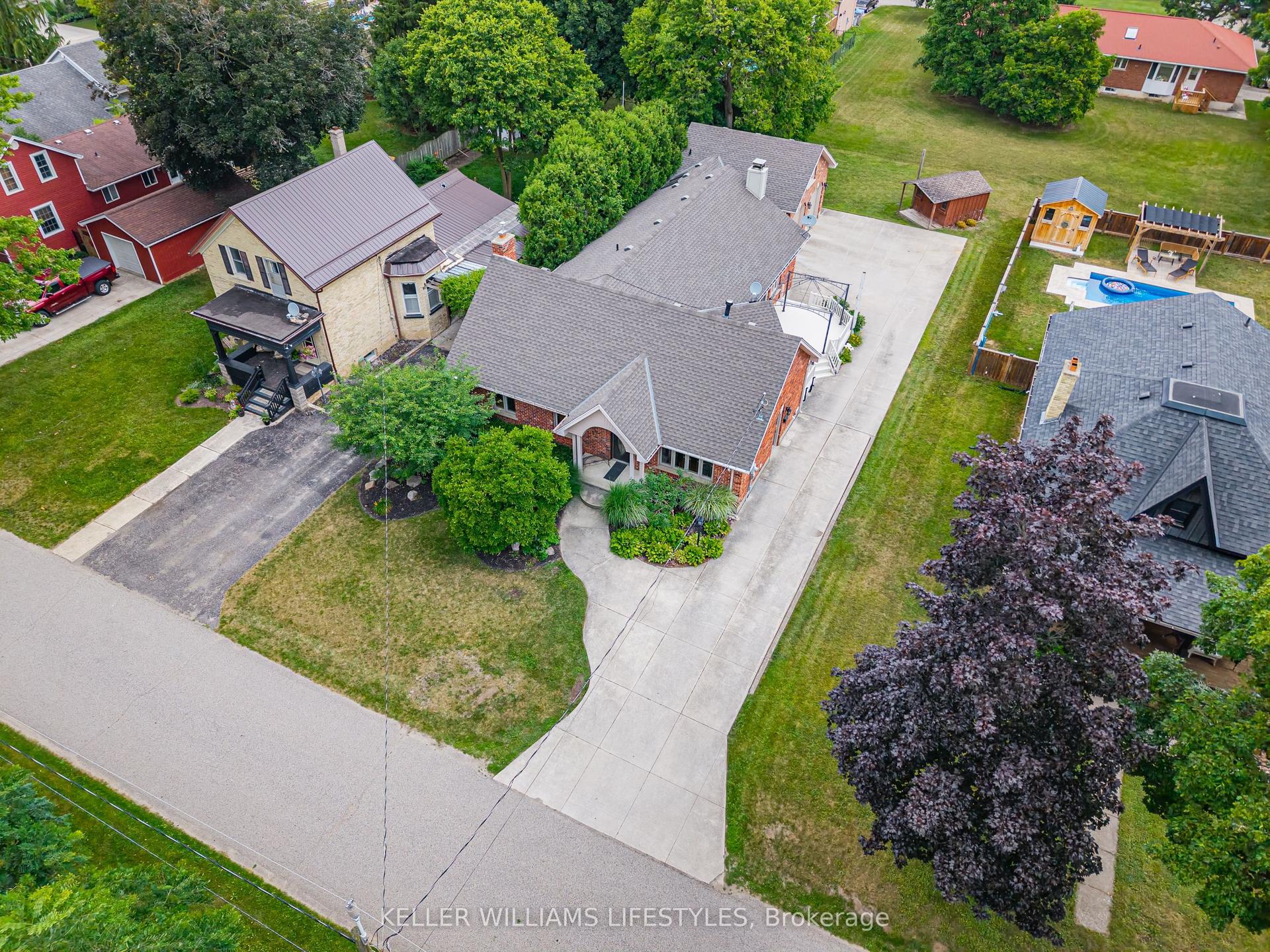 194 High Street, North Middlesex — Detached for sale, photo 1