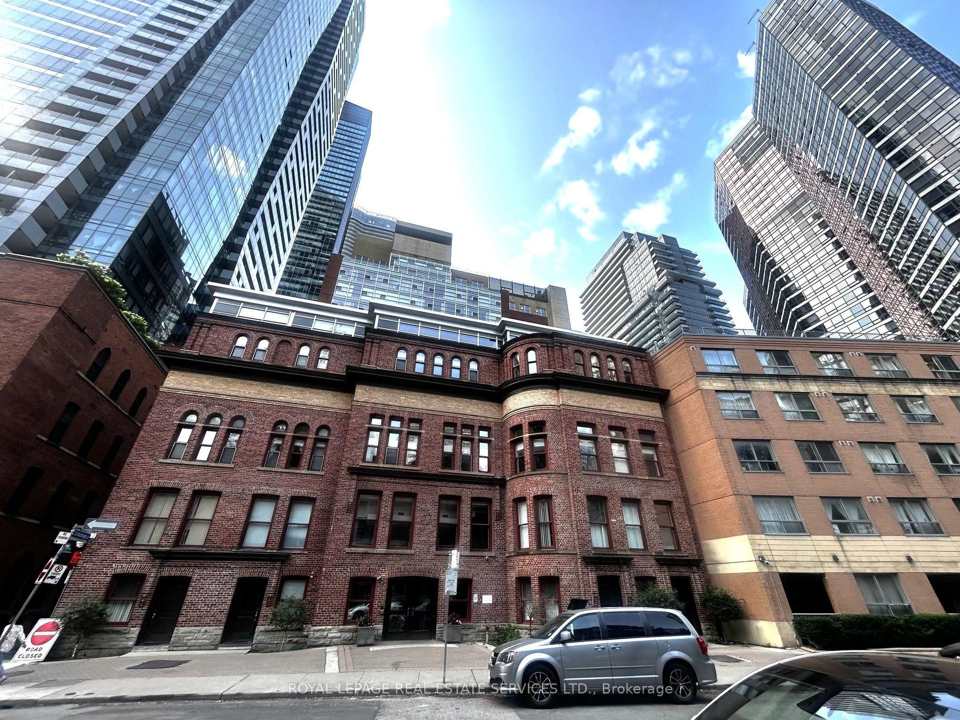 11 St. Joseph Street 1404 #1404, Toronto — Condo for lease, photo 1