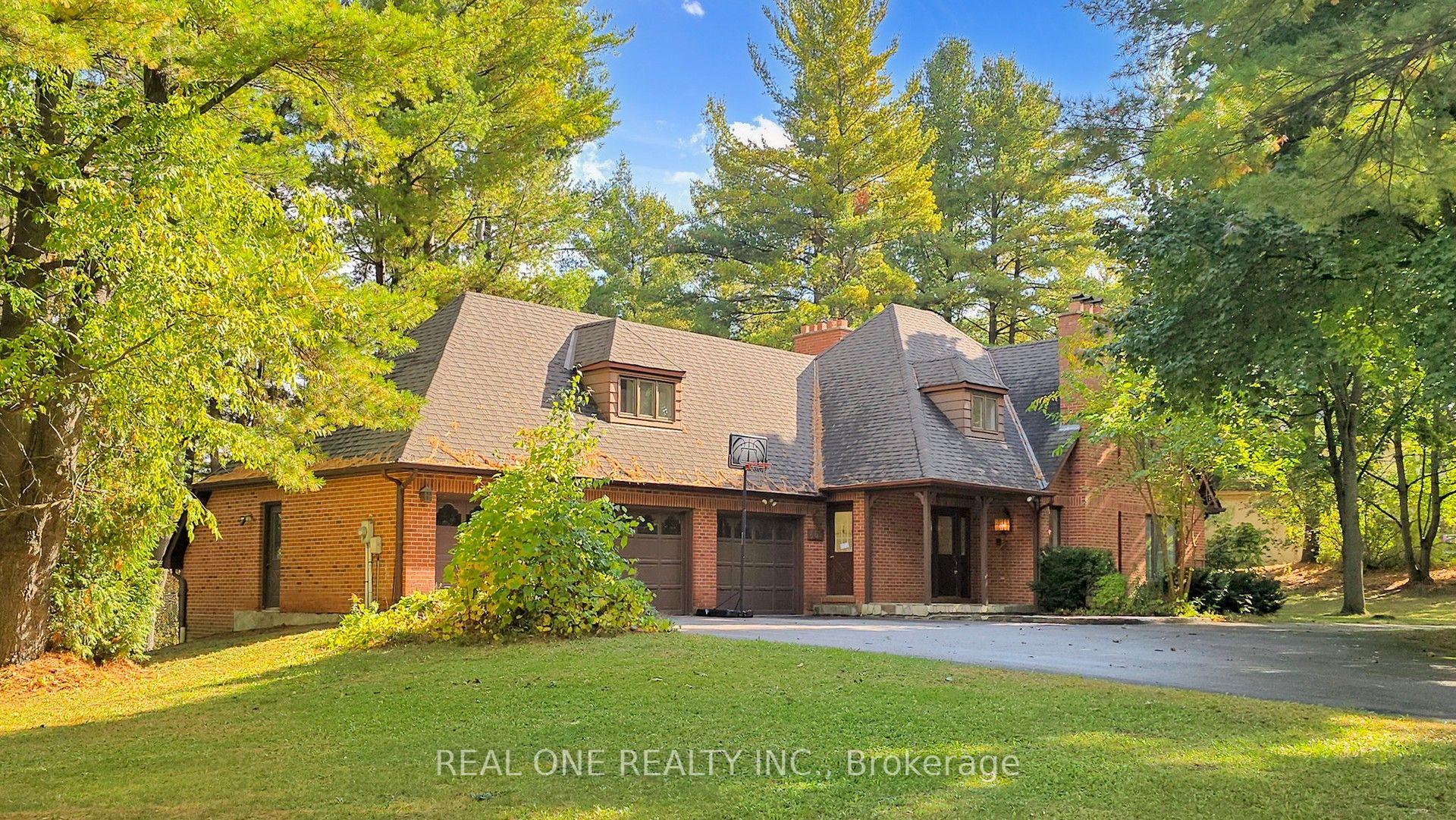 465 Woodland Acres Crescent — photo 1