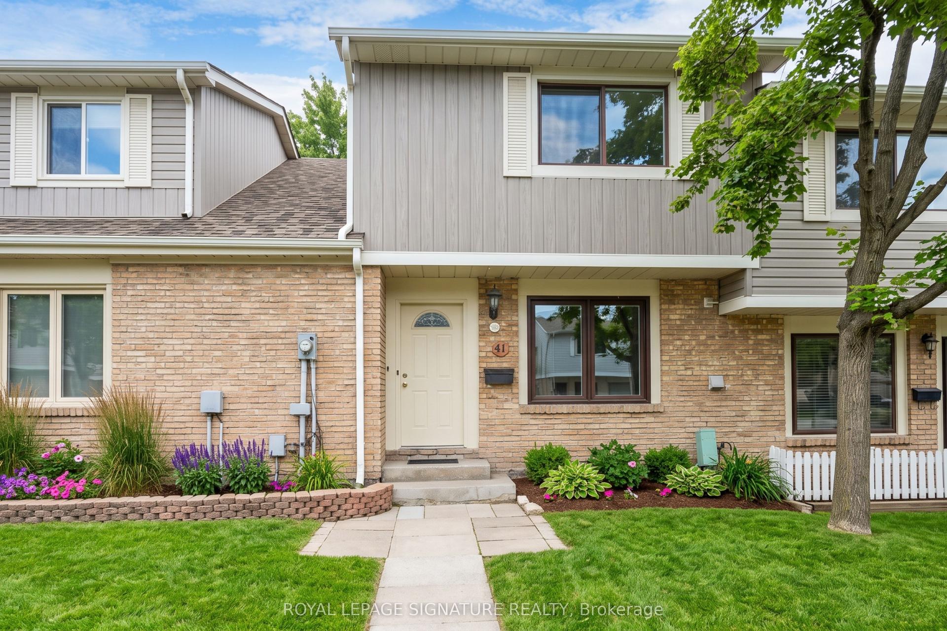 98 Falconer Drive 41 #41, Mississauga — Condo Town for lease, photo 1