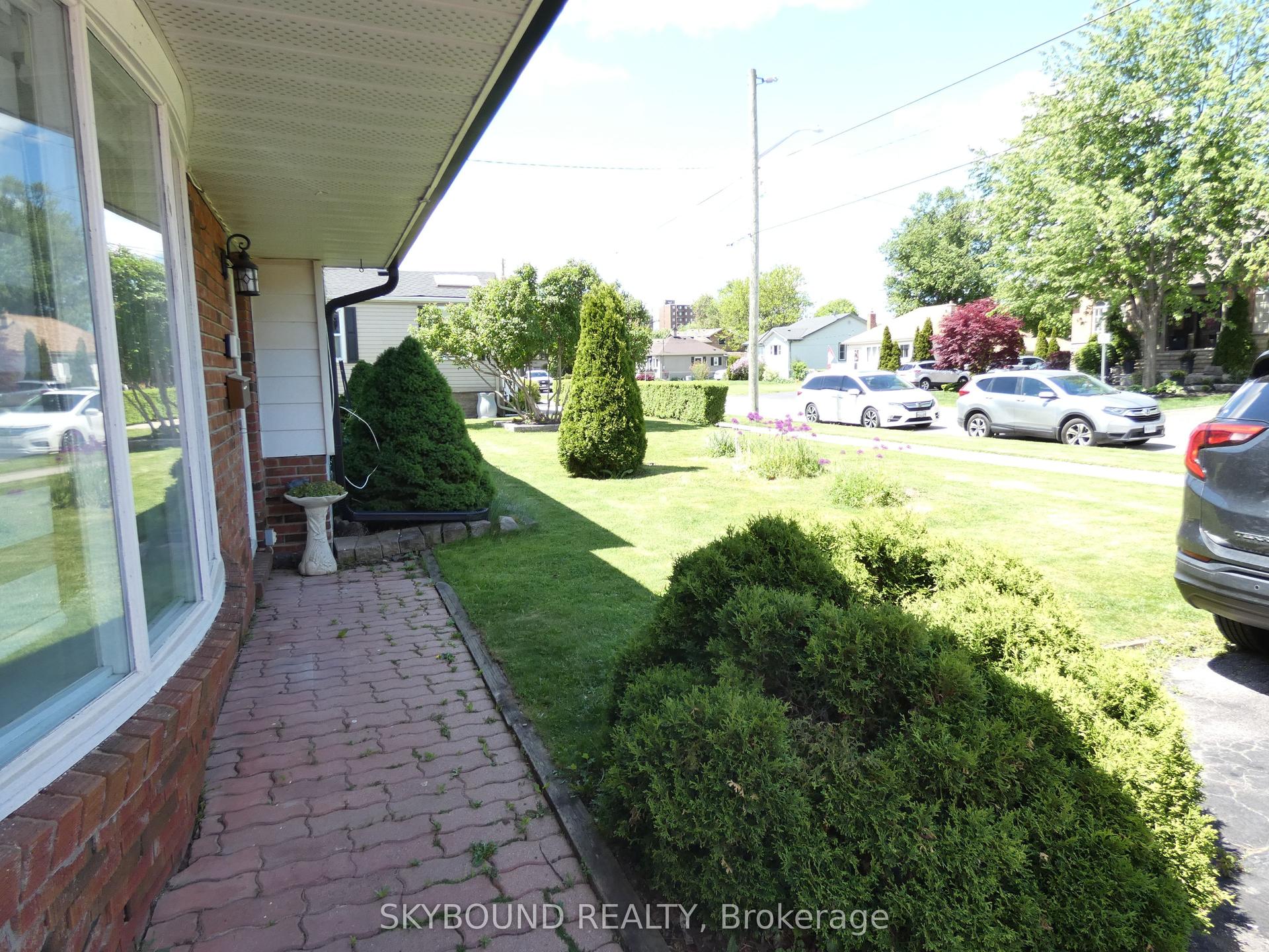 98 Barton Street 2 #2 — photo 1