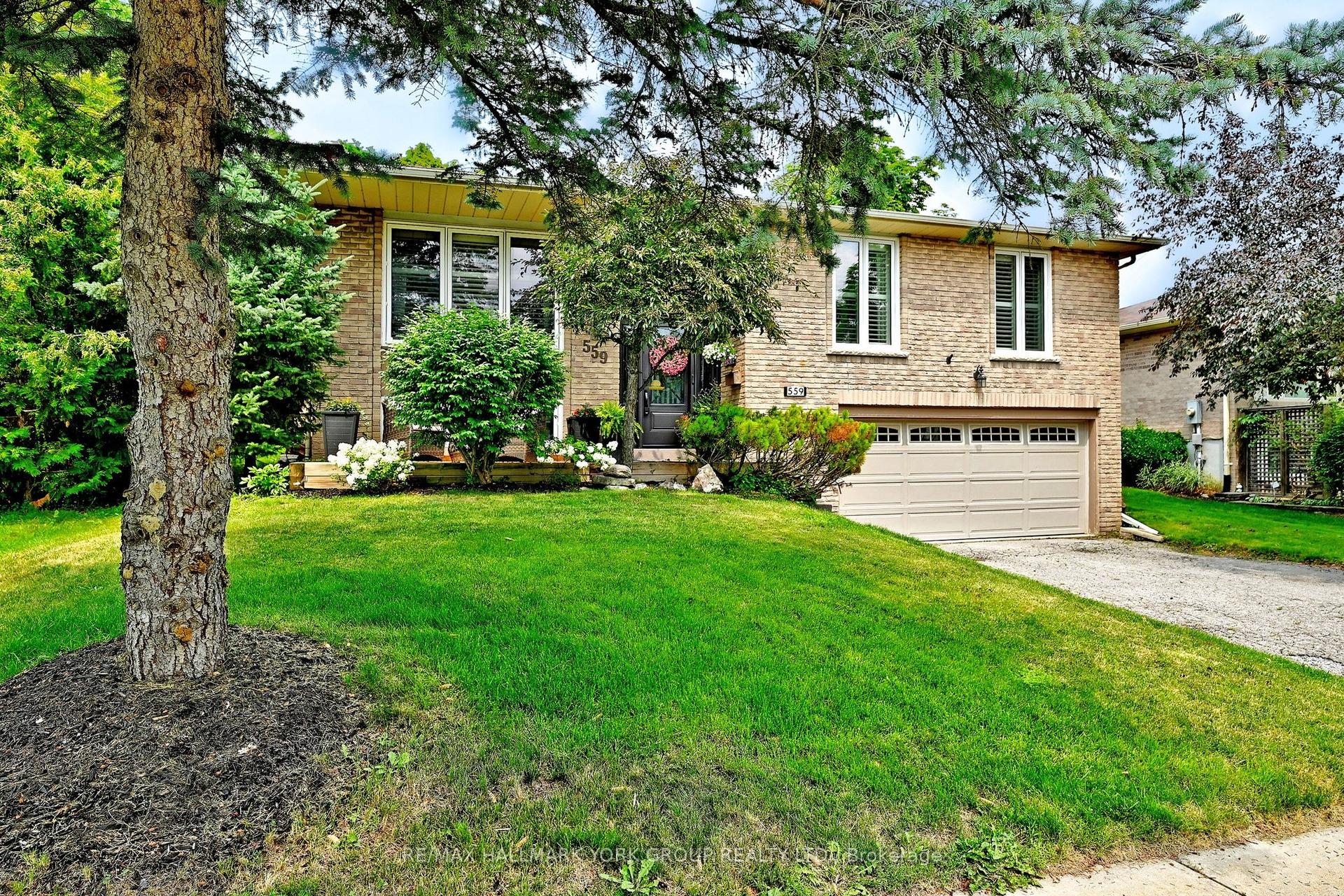 559 Haines Road, Newmarket — Detached for sale, photo 1