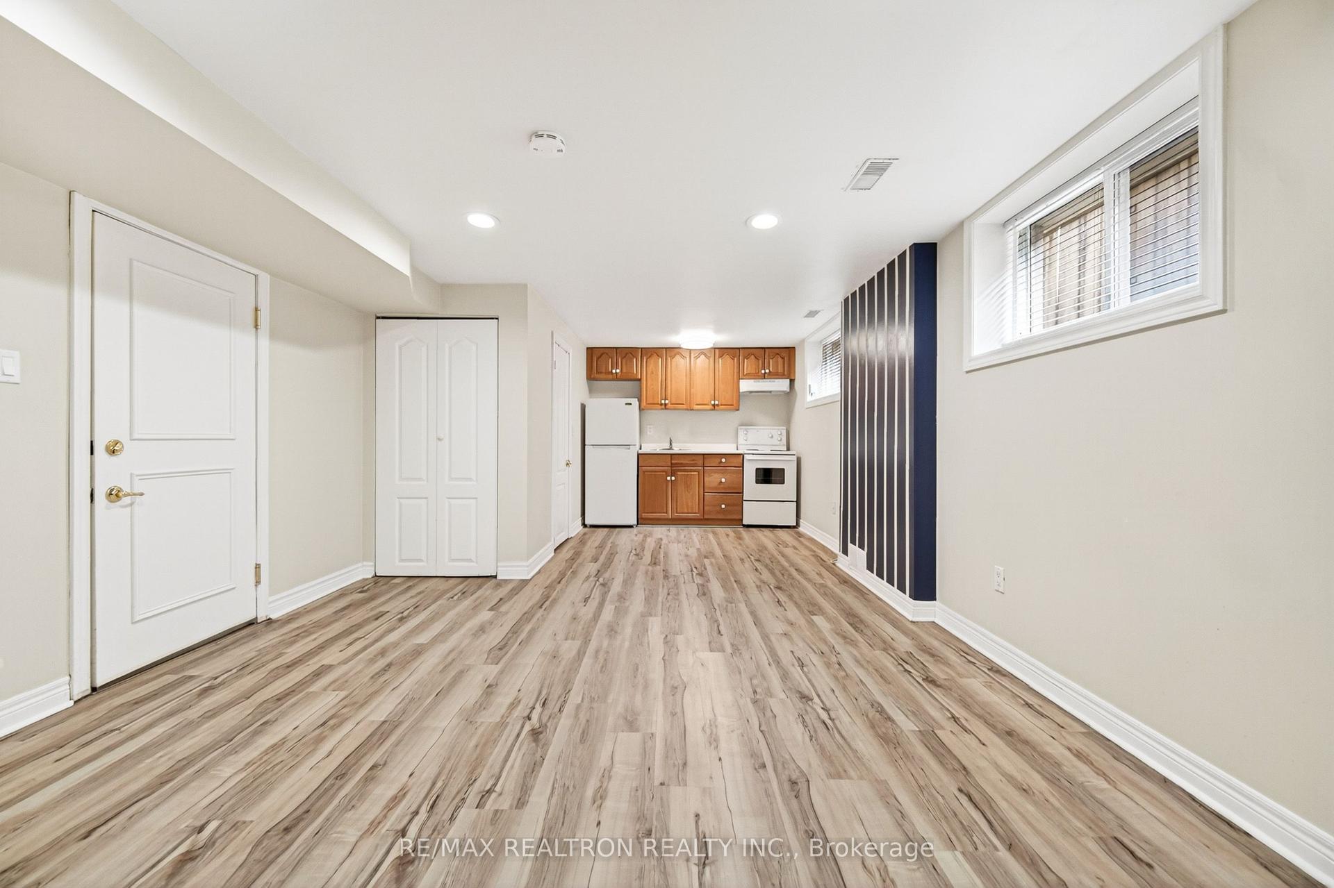 454 Donlands Avenue R2 #R2 — photo 1