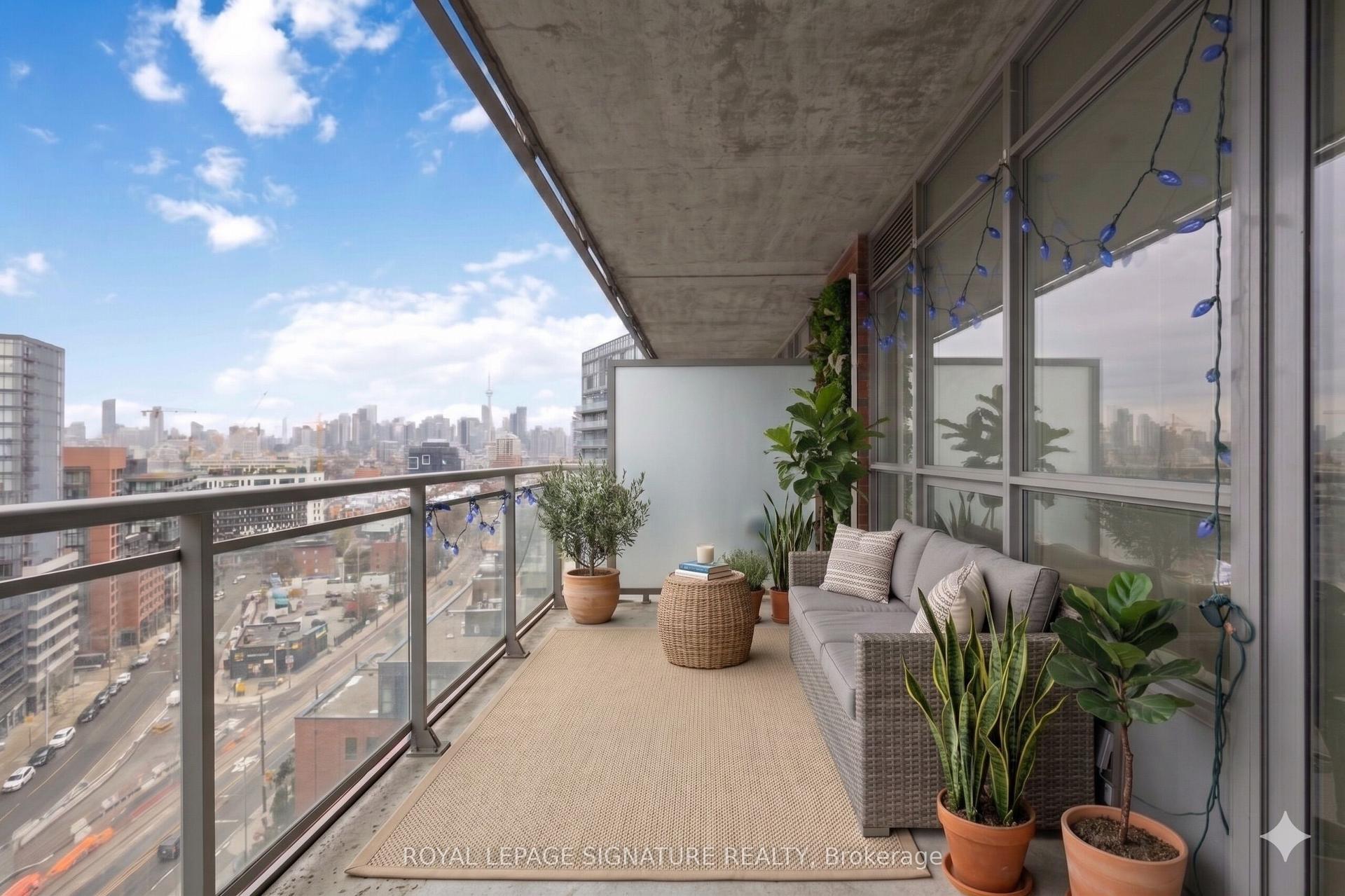 38 Joe Shuster Way 1625 #1625 — photo 1